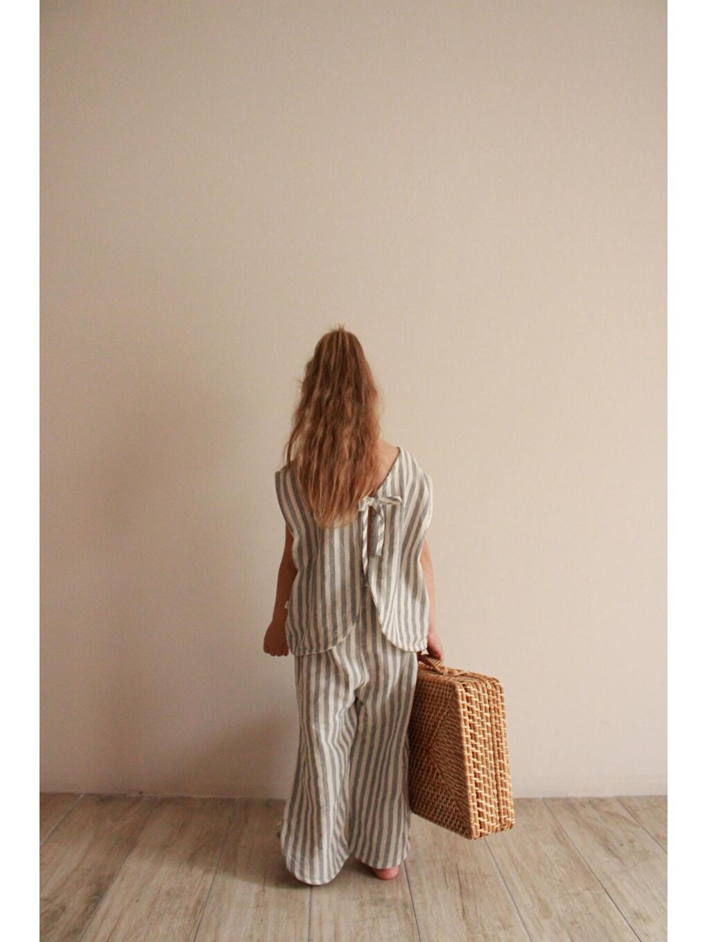 Gri Çizgili Sırt Detaylı Müslin Takım-6