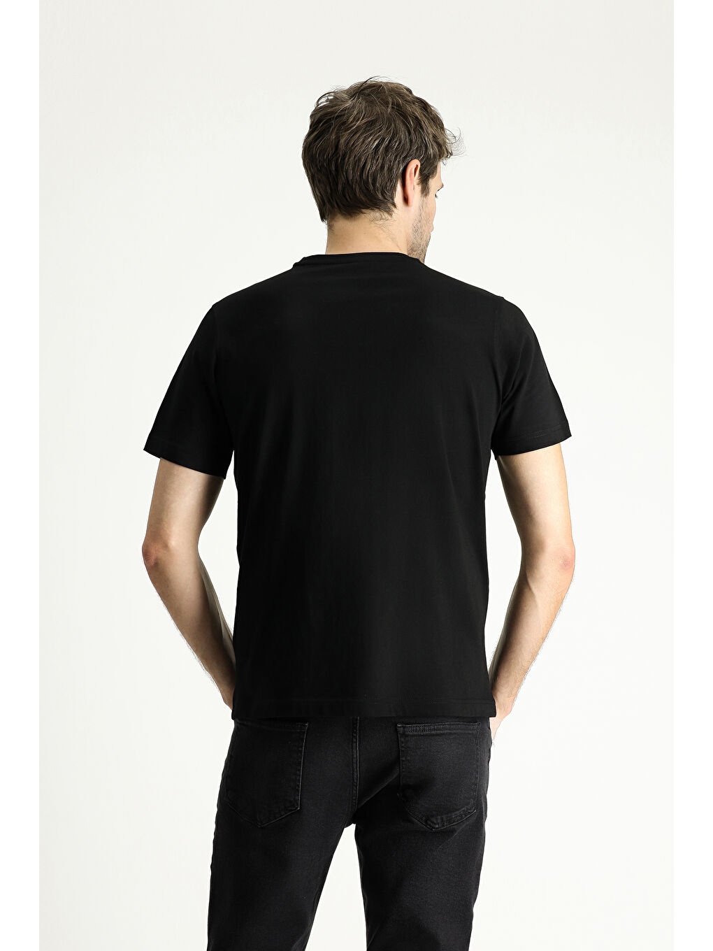 Siyah Bisiklet Yaka Regular Fit Baskılı Süprem Pamuk Tişört-4