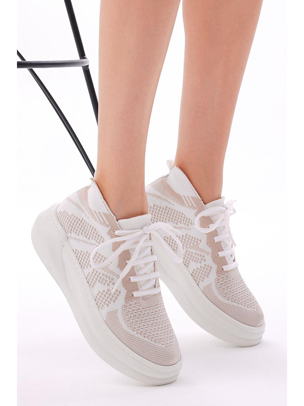 Bej Kadın Nude Rahat Kalıp Bağcıklı Sneaker-2