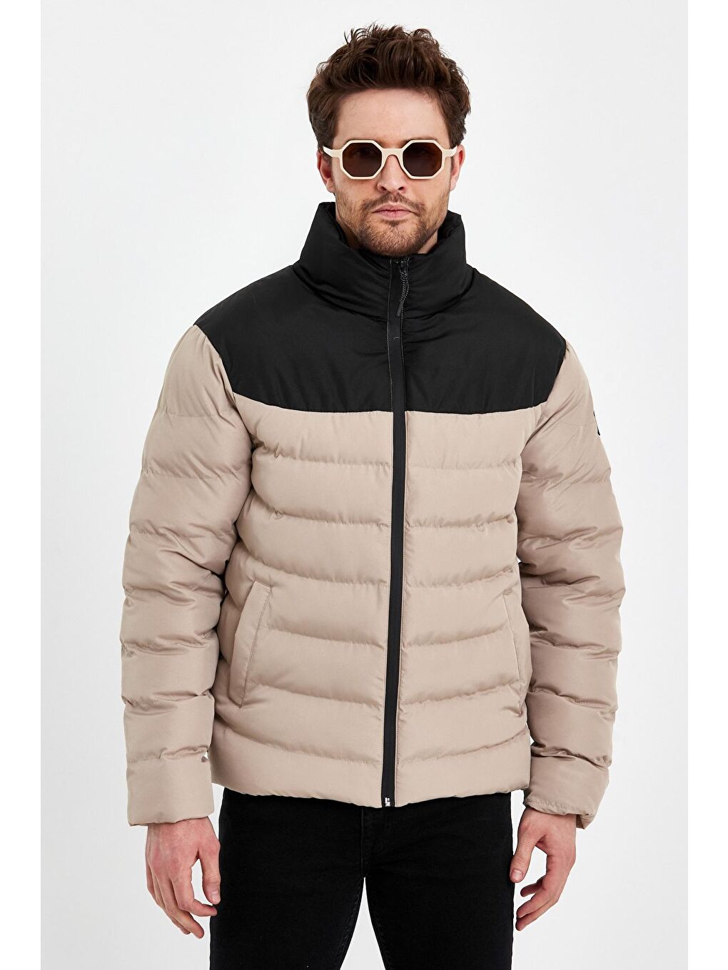 Erkek Siyah Bej Dolumlu Şişme Rahat Kesim Çift Renkli Fermuarlı Mont