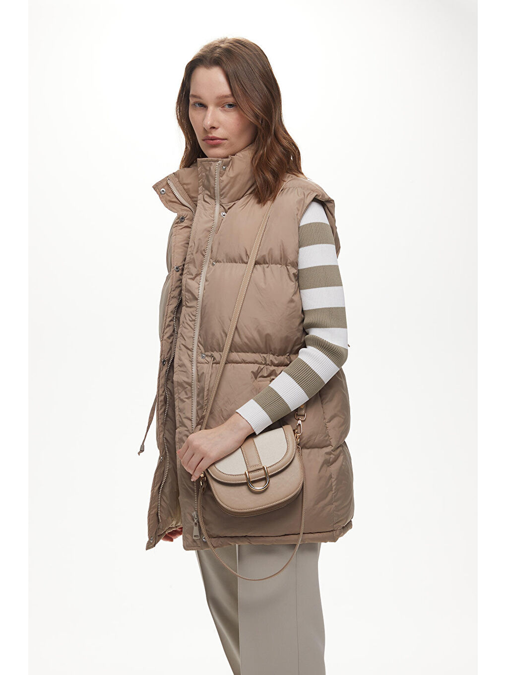 Kanvas Detaylı Tokalı Çanta Bej-3