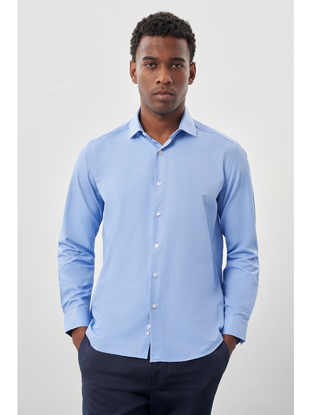 Mavi Uzun Kol Düz Bez Ayağı Yarım İtalyan Yaka Cepsiz Pamuklu Classic Slim Fit Gömlek 1004245268-2
