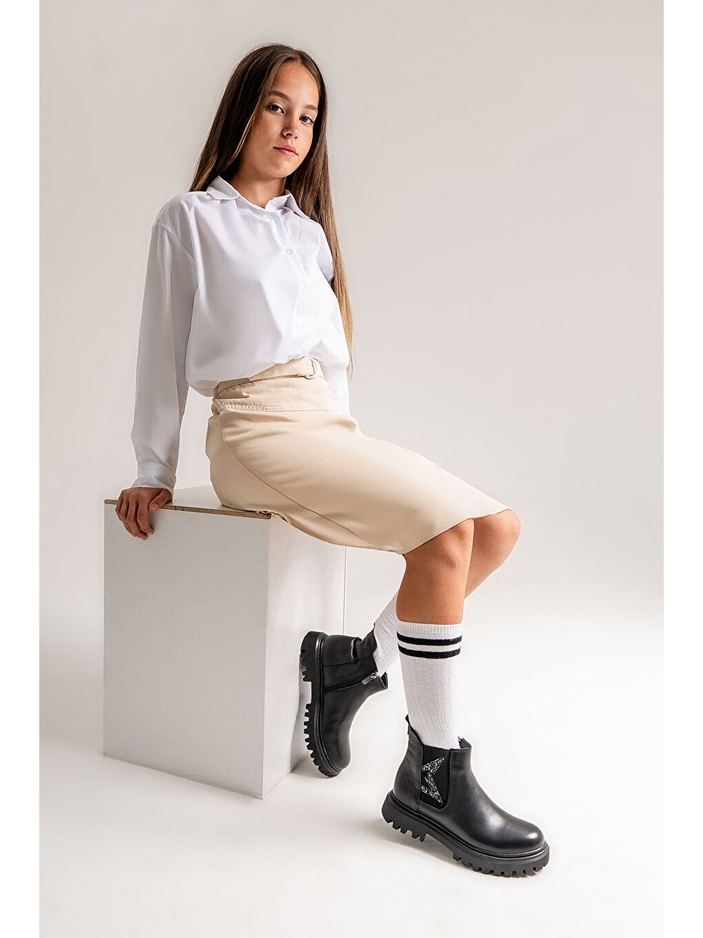 Kız Çocuk Siyah Hakiki Deri Anatomik Günlük Bot-1