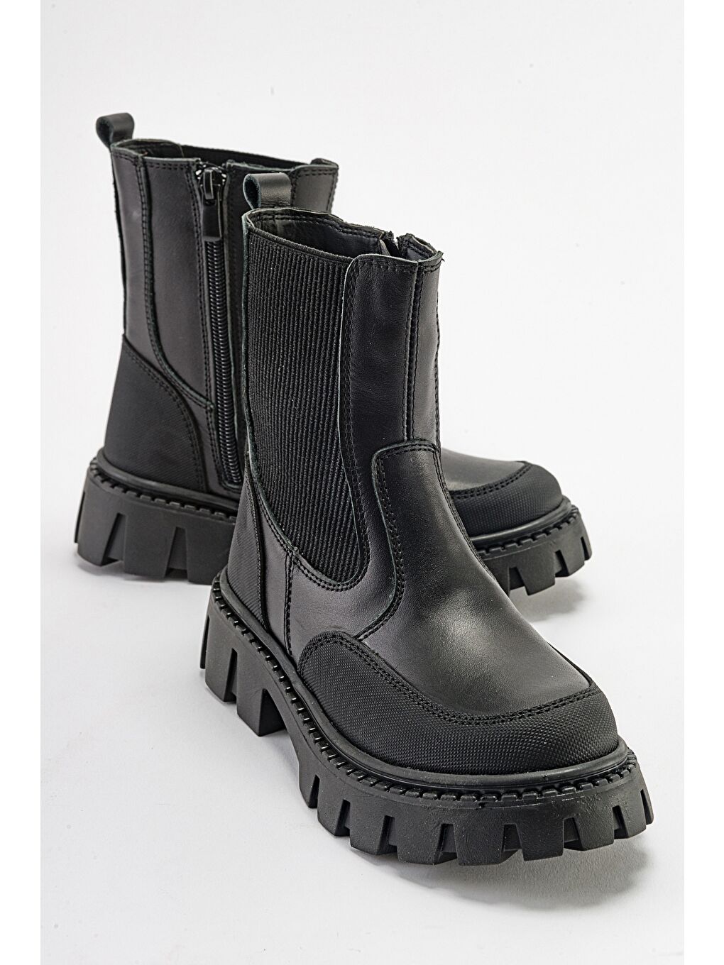 Kız Çocuk Siyah Hakiki Deri Anatomik Postal