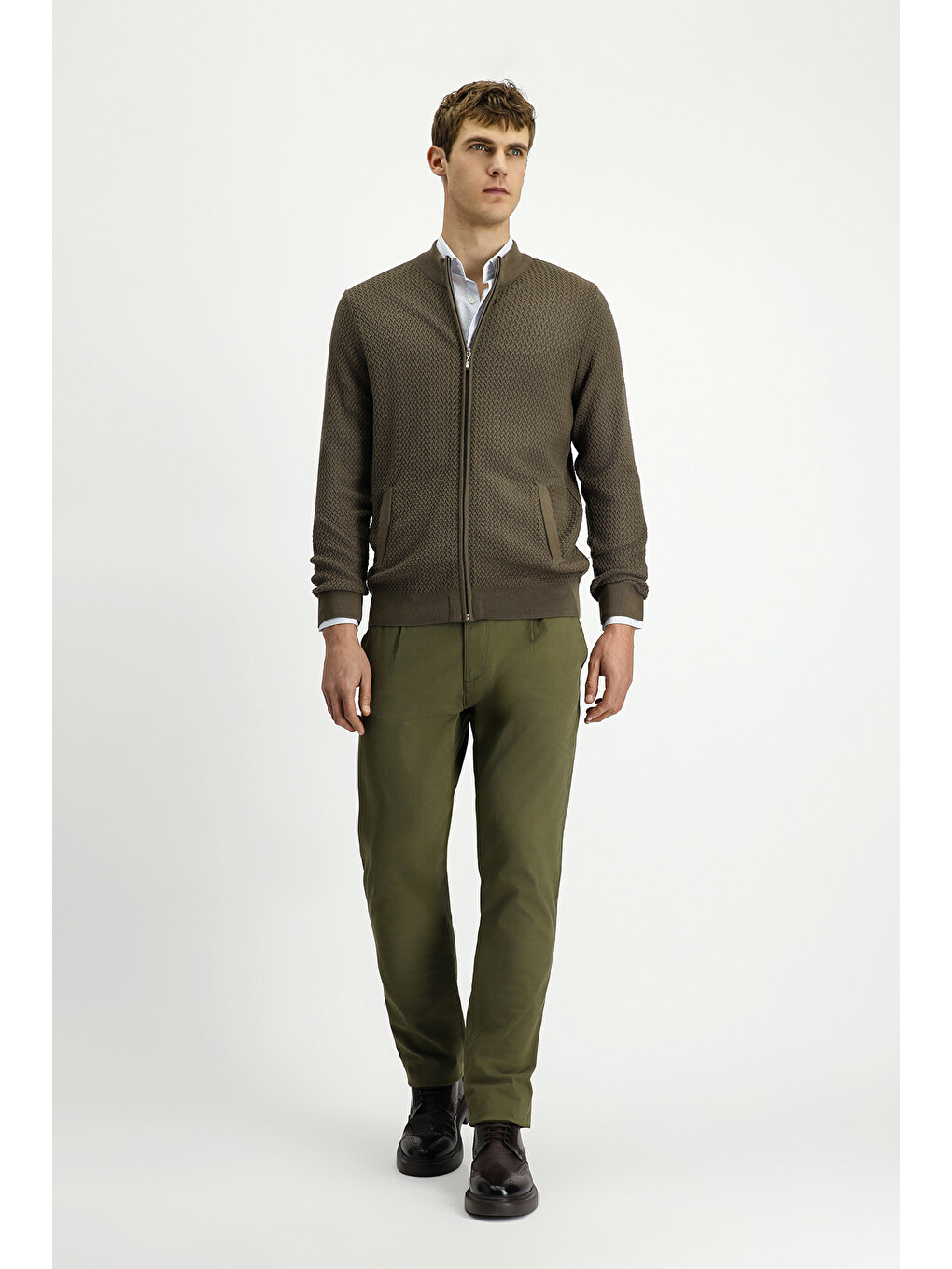 Kahverengi Slim Fit Dar Kesim Desenli Fermuarlı Pamuklu Triko Hırka-1
