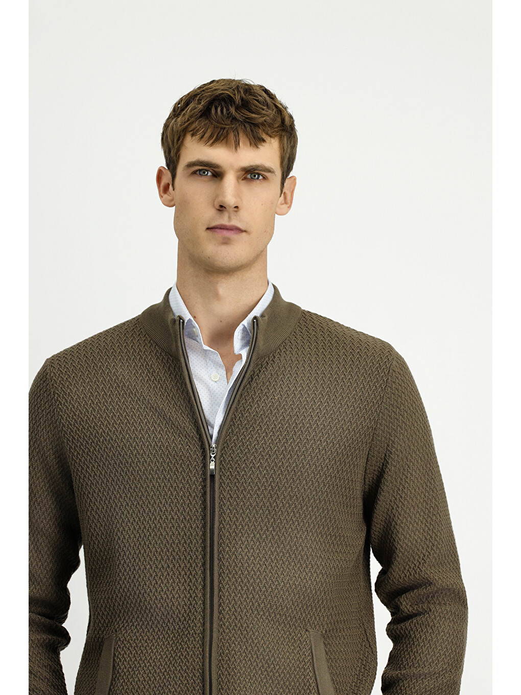 Kahverengi Slim Fit Dar Kesim Desenli Fermuarlı Pamuklu Triko Hırka-2