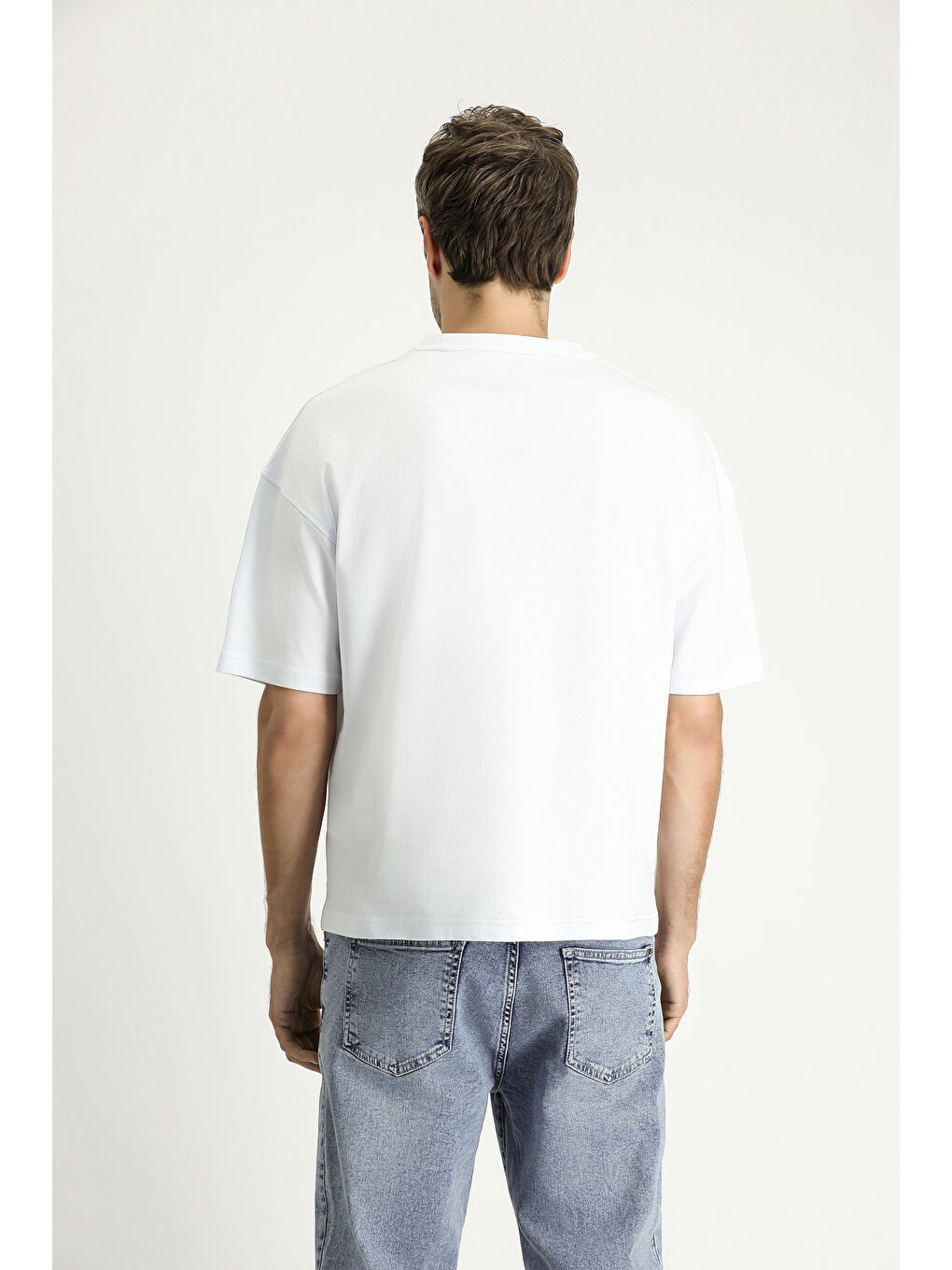 Beyaz Bisiklet Yaka Oversize Baskılı Süprem Pamuk Tişört-4