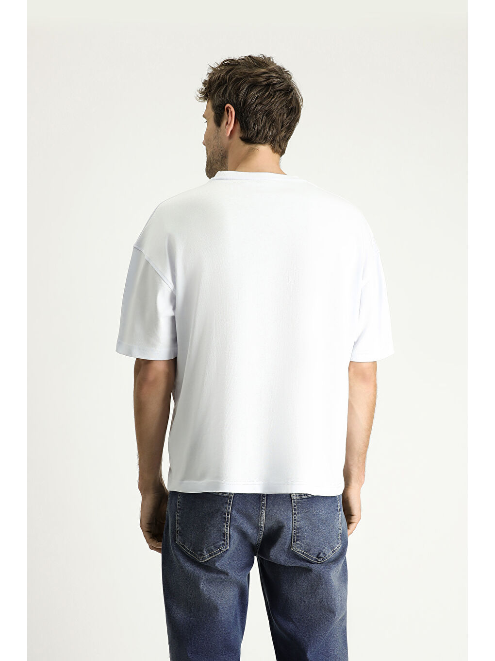 Beyaz Bisiklet Yaka Oversize Baskılı Süprem Pamuk Tişört-4