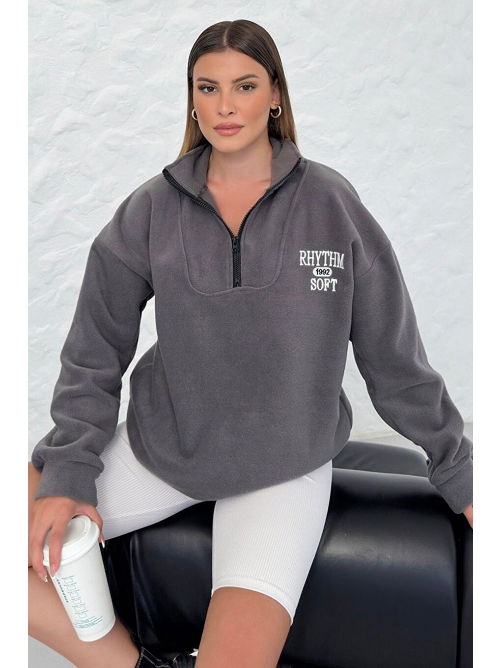 Gri Kadın Füme Rhythm Soft Baskılı Oversize Yarım Fermuarlı Yumuşak Dokulu Polar Polo Yaka Sweatshirt