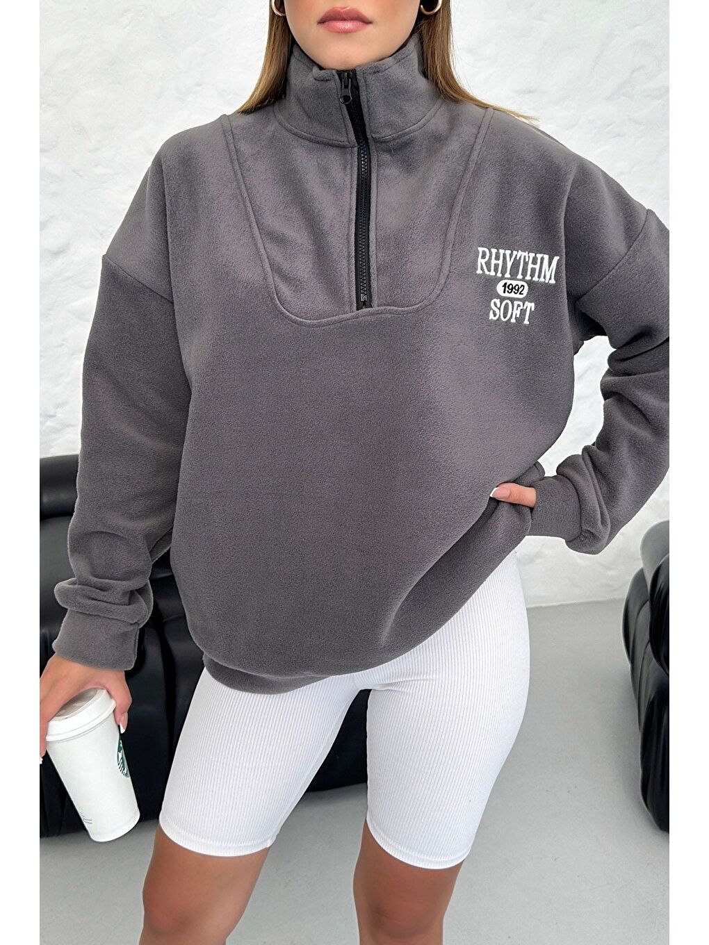 Gri Kadın Füme Rhythm Soft Baskılı Oversize Yarım Fermuarlı Yumuşak Dokulu Polar Polo Yaka Sweatshirt-2