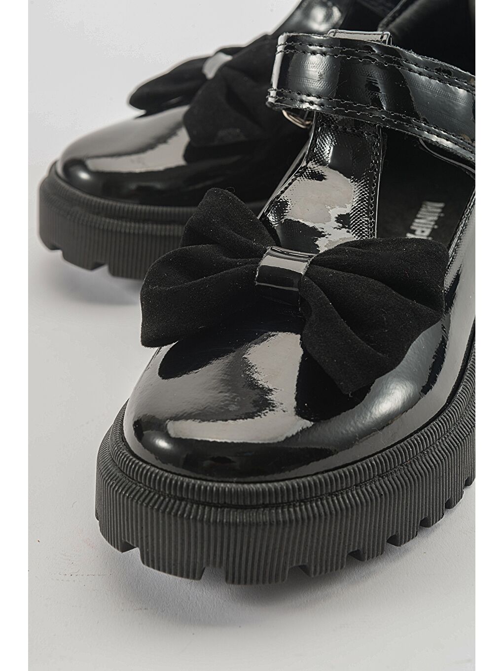 Kız Çocuk Siyah Rugan Rugan Deri Anatomik Kolej Ayakkabı-1