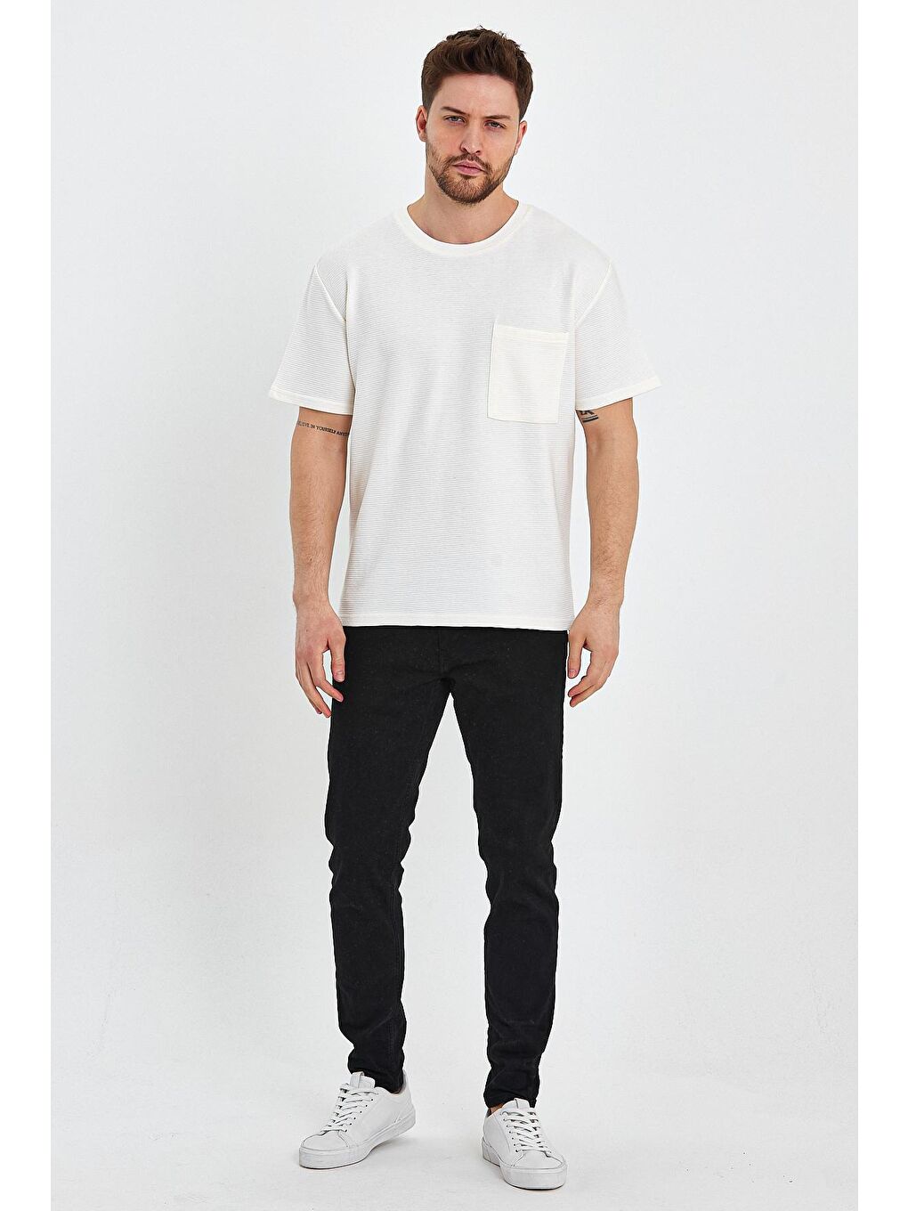 Beyaz Bisiklet Yaka Cepli Ottoman Relax Fit Erkek Tişört-1