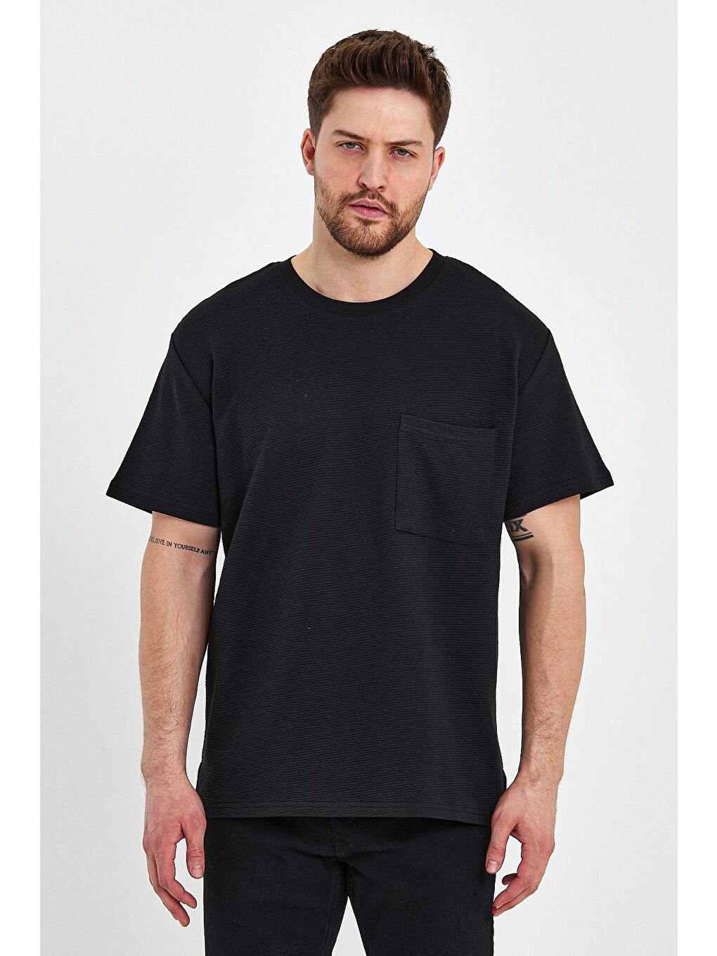 Siyah Bisiklet Yaka Cepli Ottoman Relax Fit Erkek Tişört