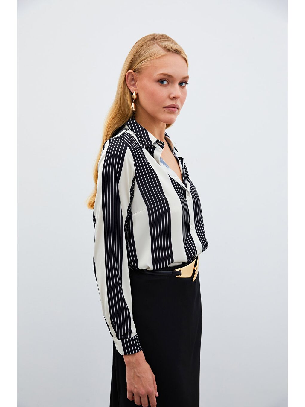 Çizgi Desenli Gömlek - Siyah-1