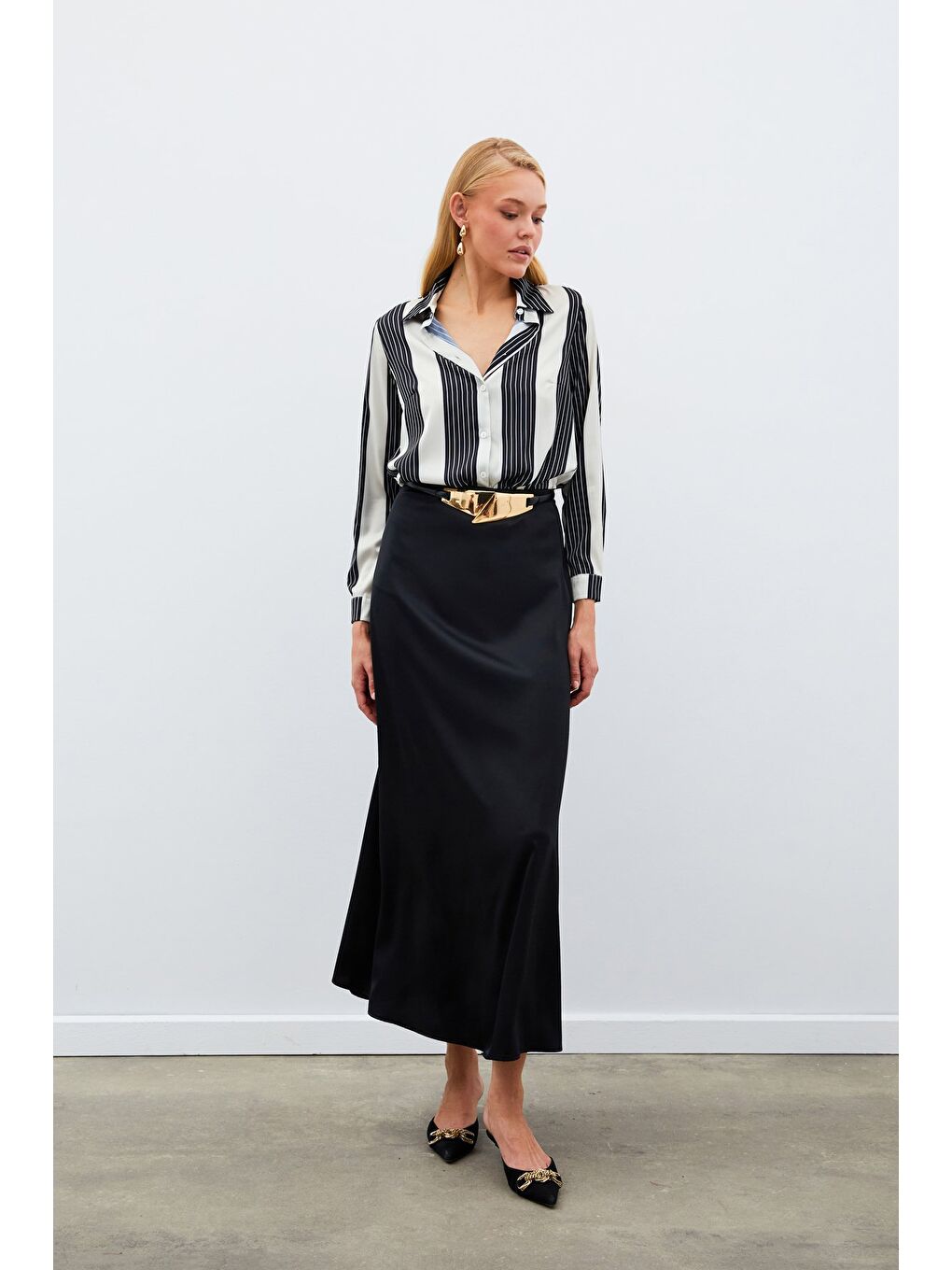 Çizgi Desenli Gömlek - Siyah-4