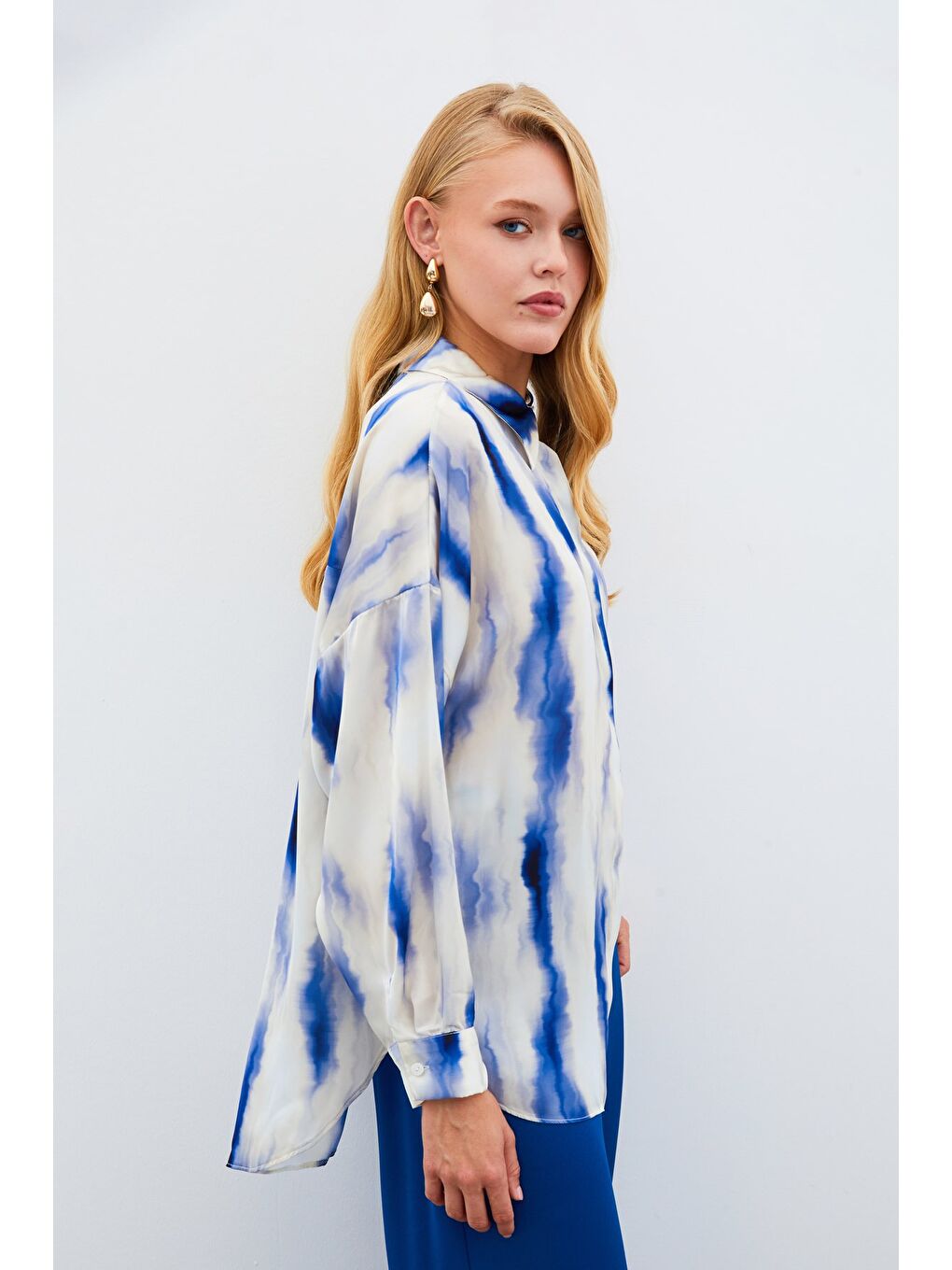 Geniş Desenli Gömlek - Sax Mavi