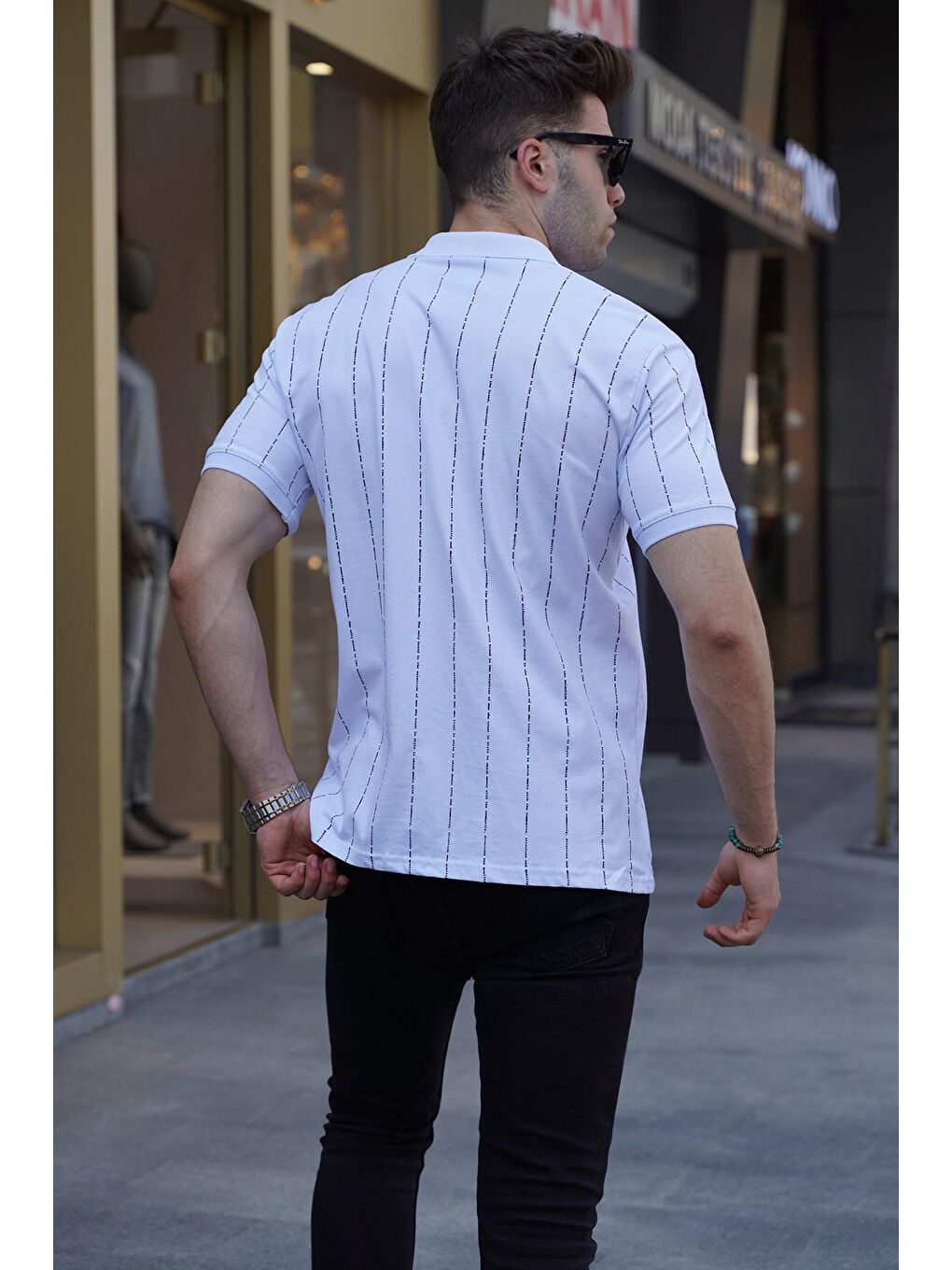 Beyaz Düğmeli Çizgili Polo Yaka Tişört 5879-1