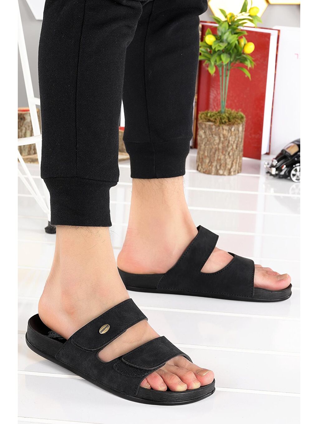 Siyah 20667 Günlük Cırtlı Erkek Terlik