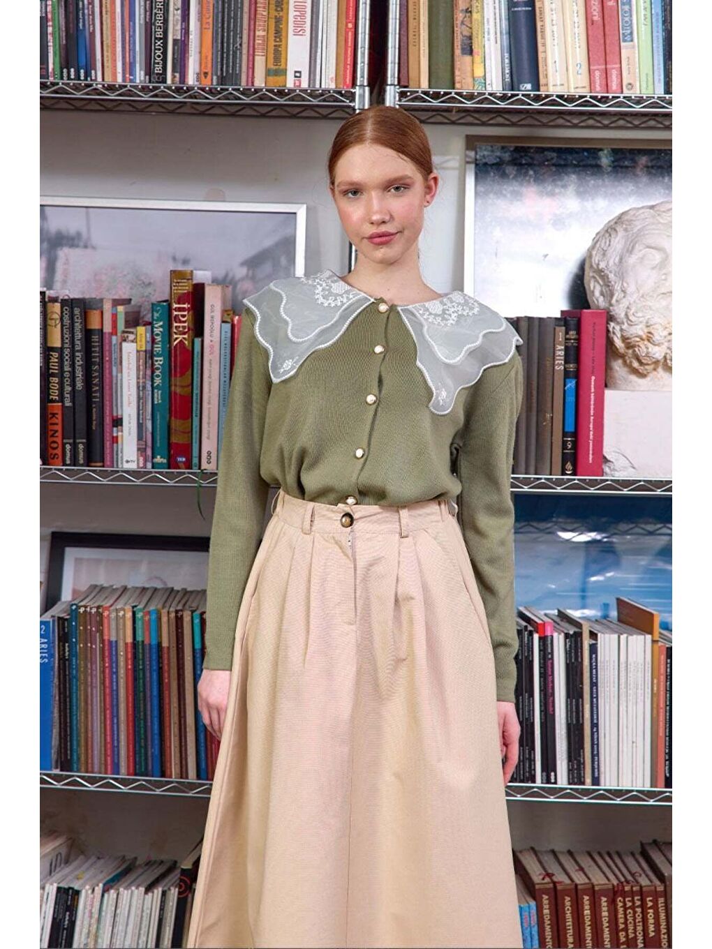 Dantel Yakalı Haki Triko Hırka-1