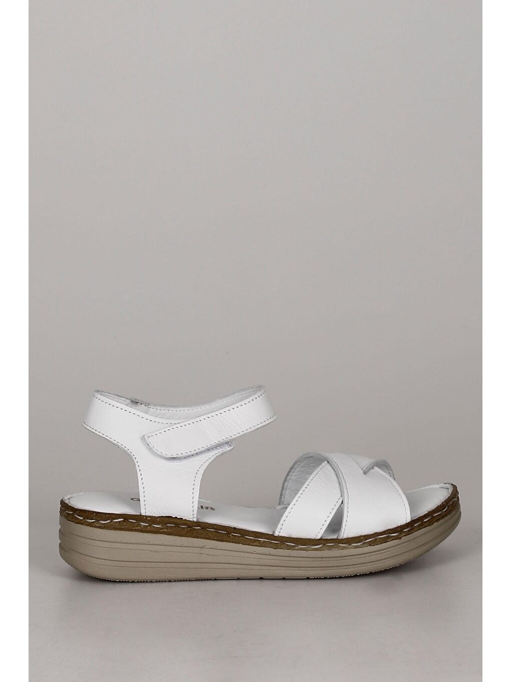 Beyaz Hakiki Deri Dolgu Taban Kadın Sandalet 42235-3