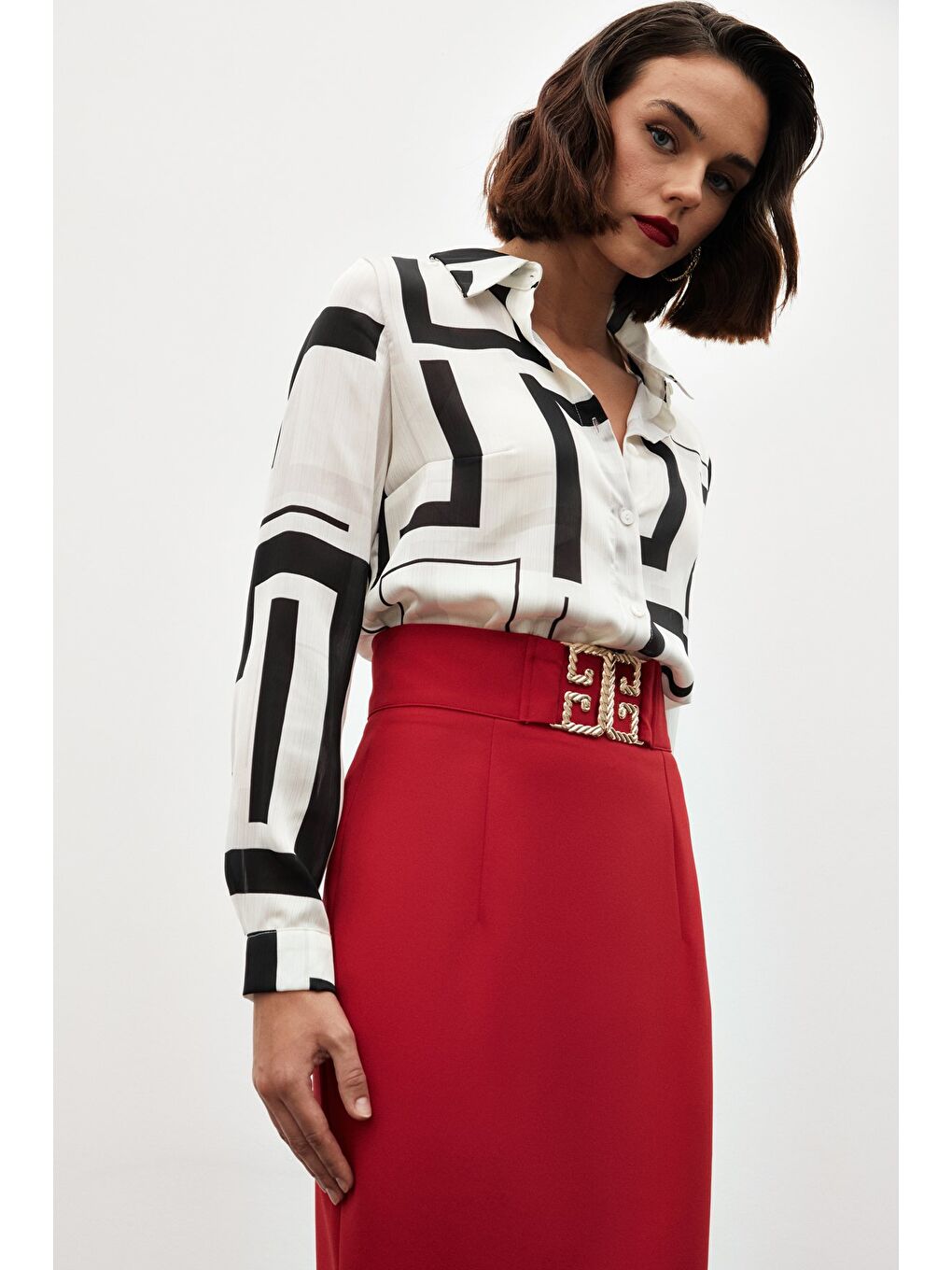 Yanları Yırtmaçlı Gömlek - Siyah-4