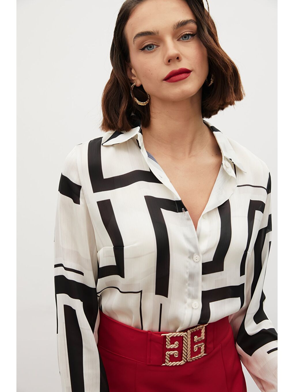 Yanları Yırtmaçlı Gömlek - Siyah-5