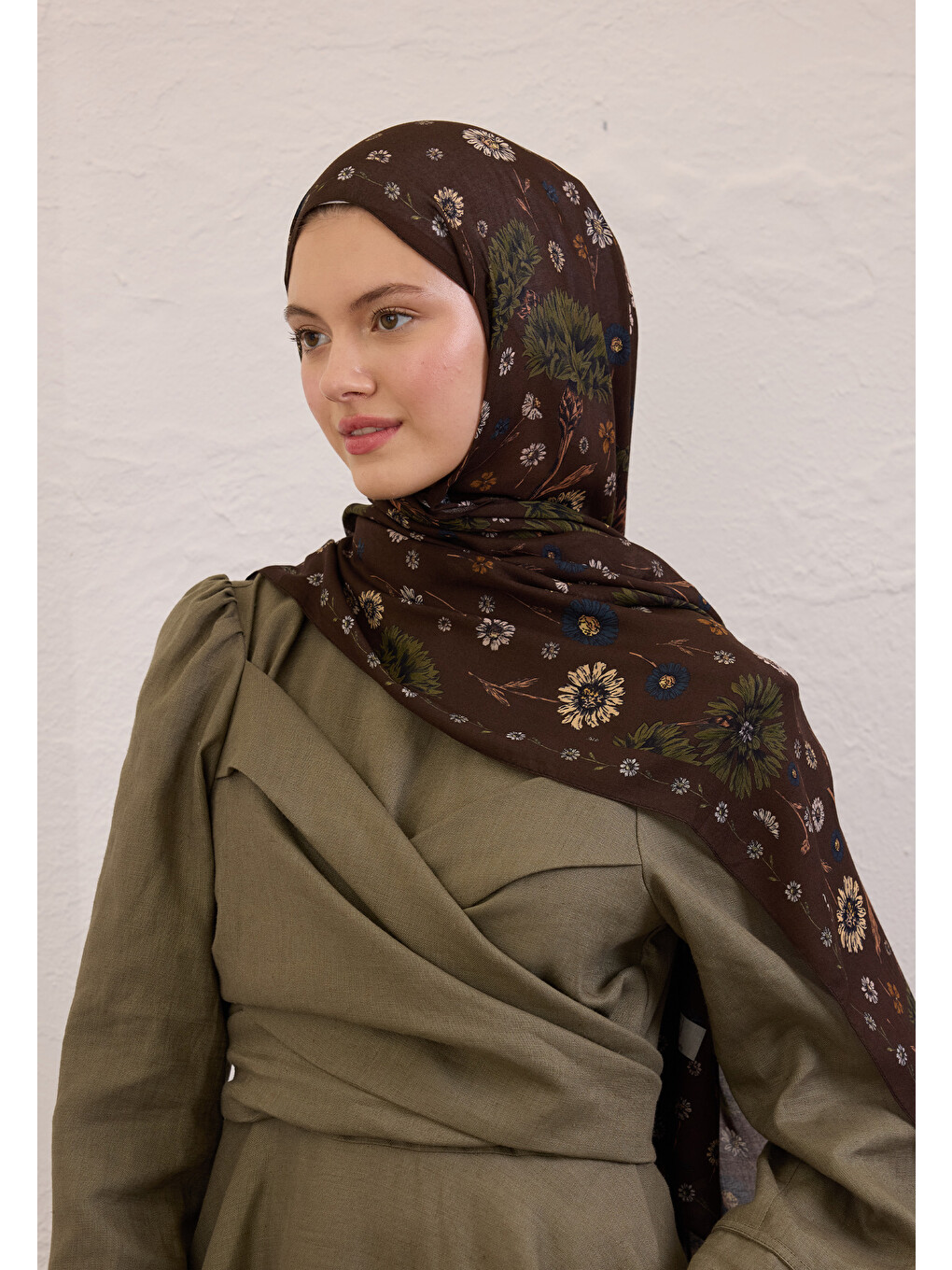 Kahverengi Bloomıng Dahlıa Desen Rami Şal Kahve-2
