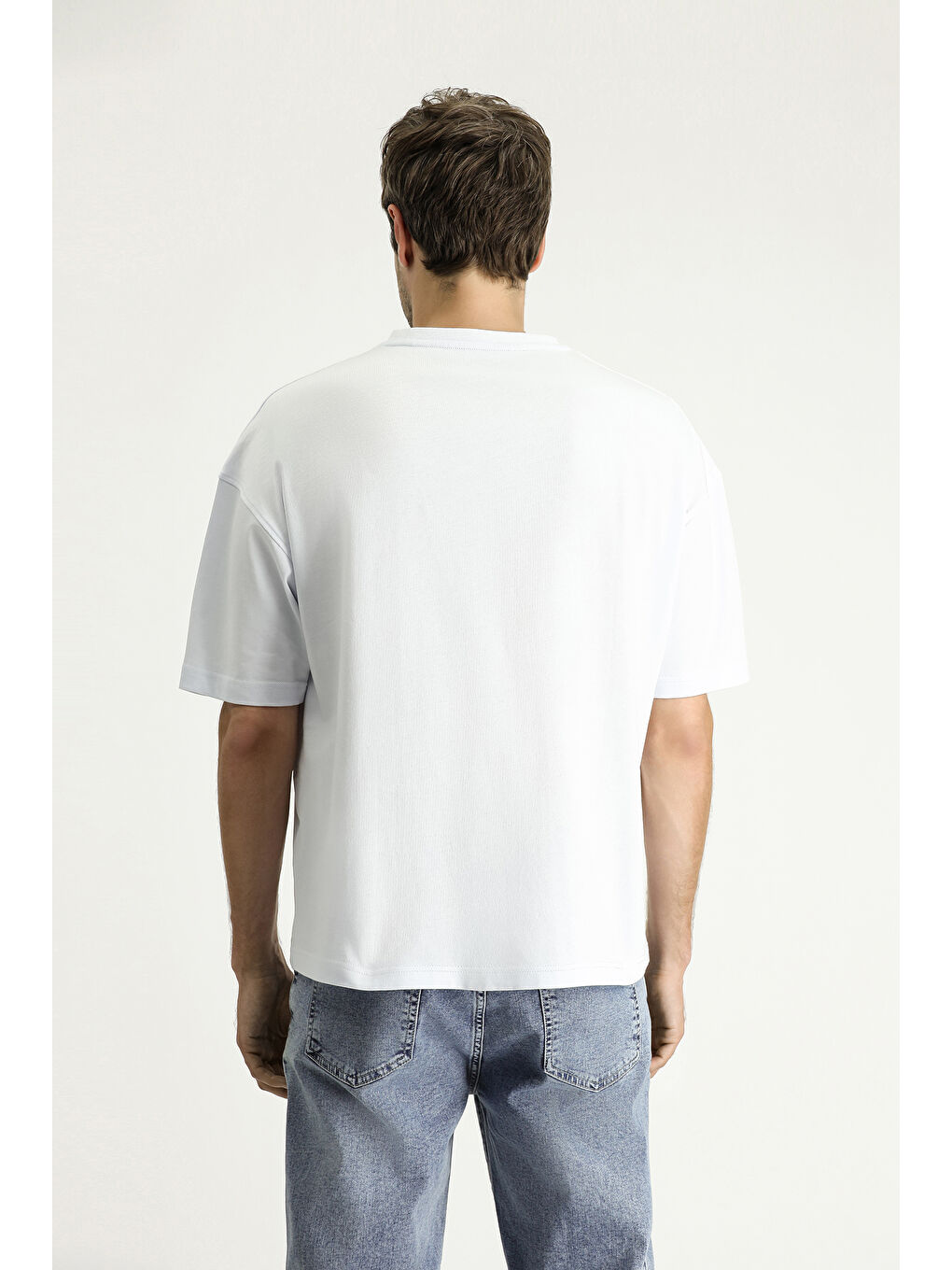 Beyaz Bisiklet Yaka Oversize Baskılı Süprem Pamuk Tişört-4