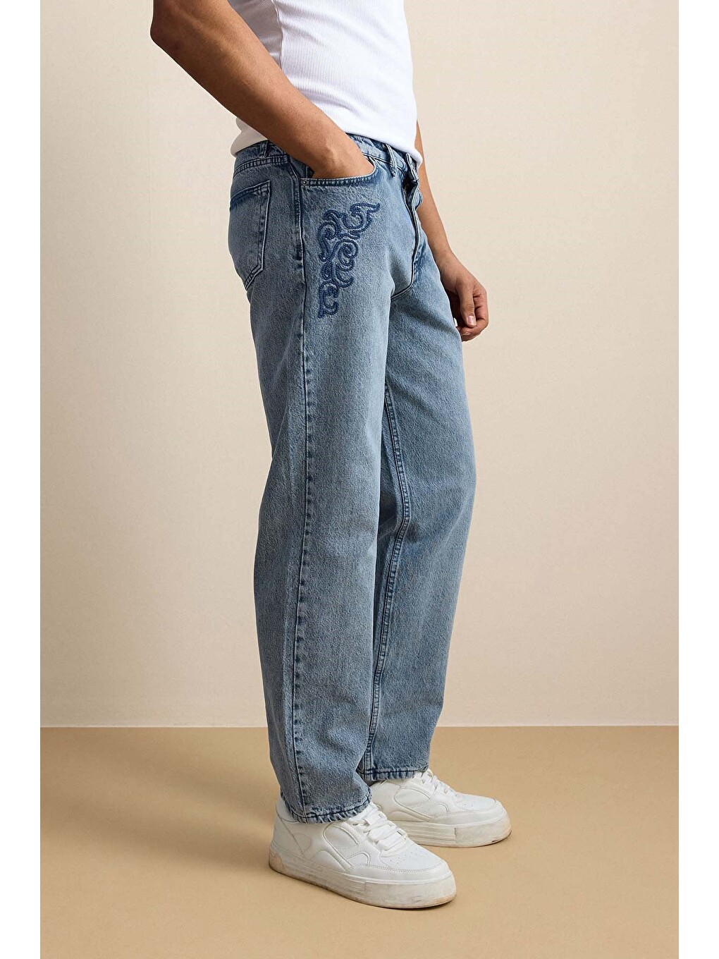 Erkek Baggy Nakış Detaylı Jean Pantolon Mavi-5