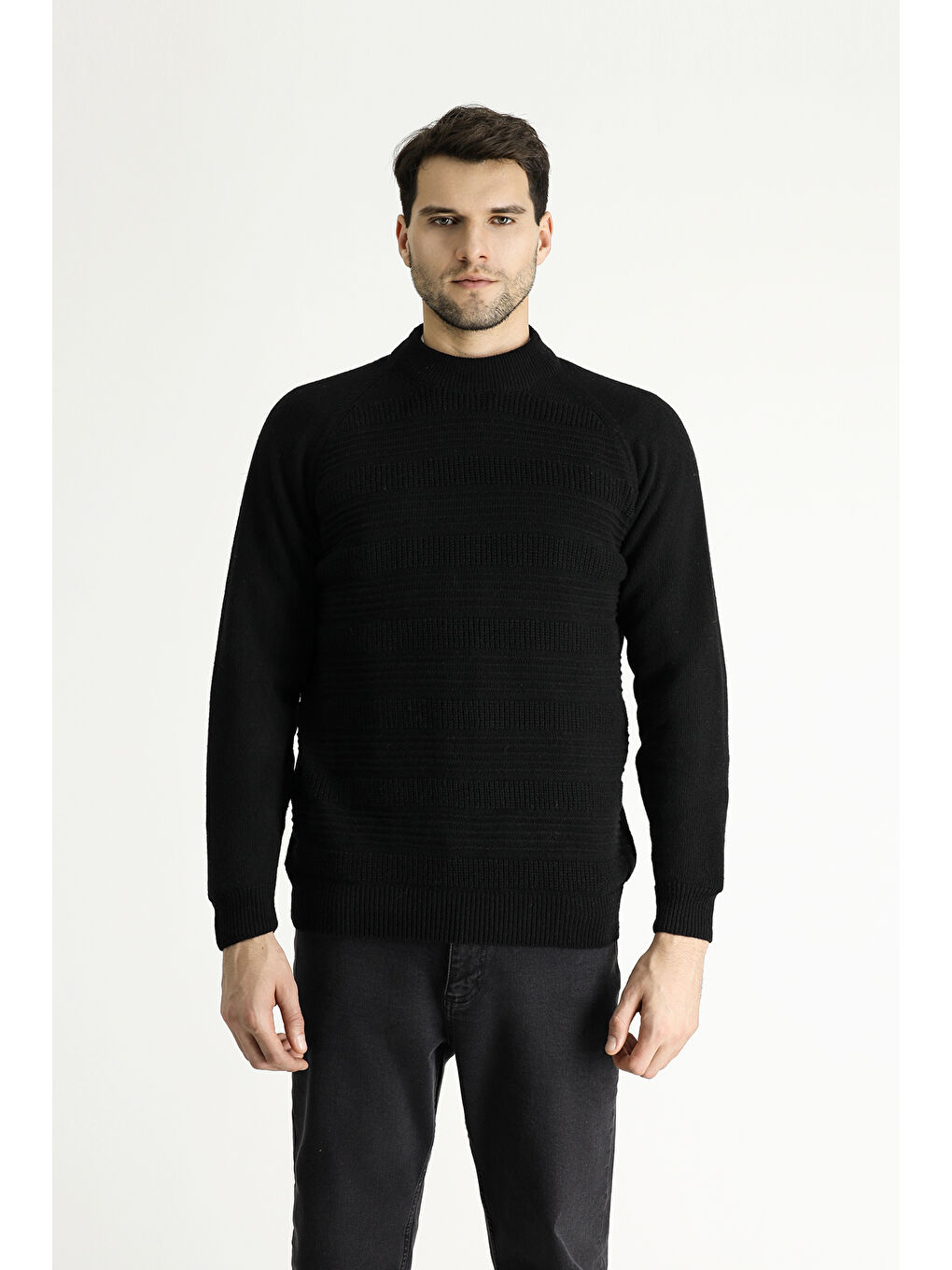 Siyah Bato Yaka Slim Fit Dar Kesim Desenli Yünlü Triko Kazak-3