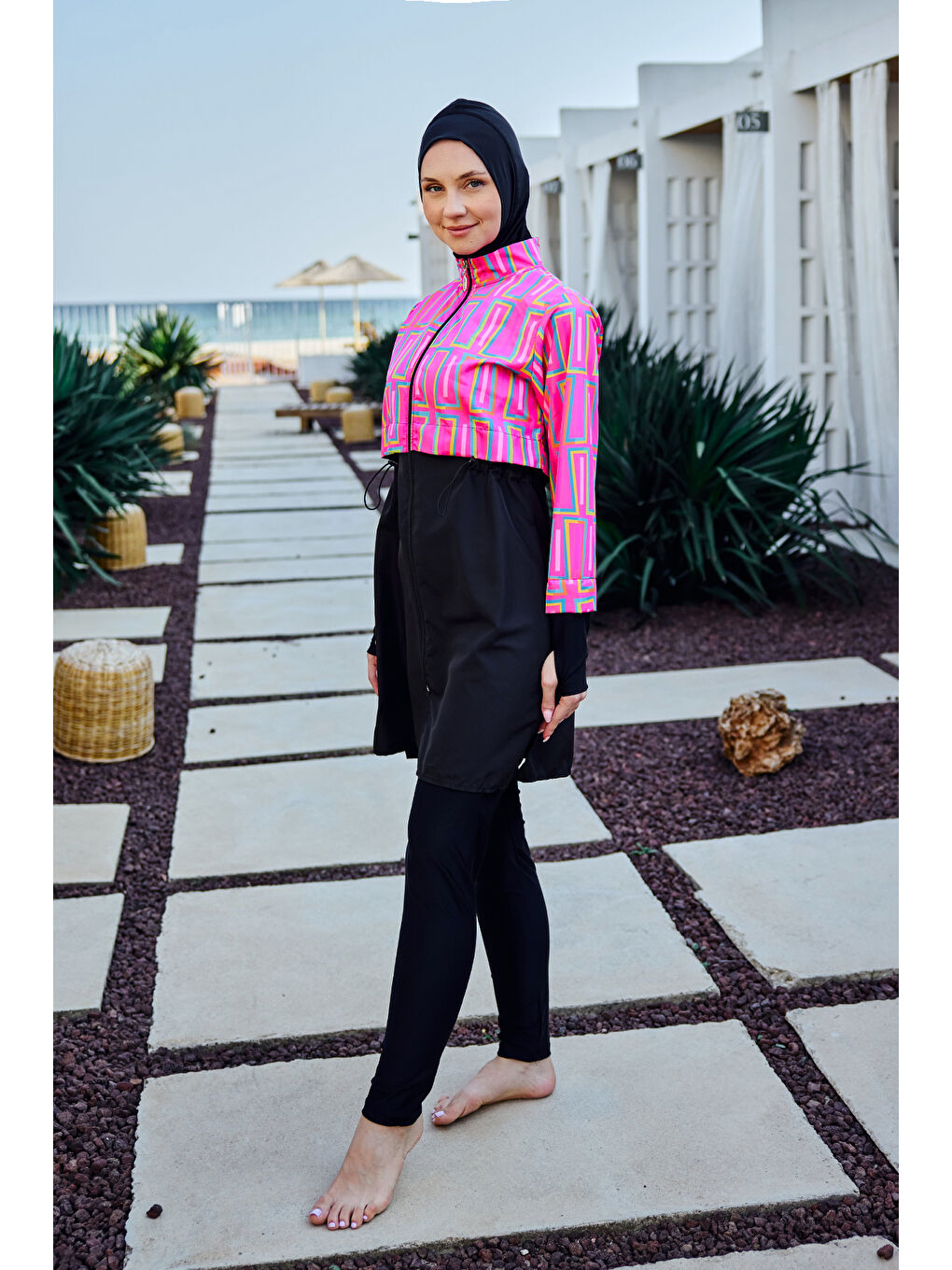 Siyah Tam Kapalı Tesettür Mayo Hale R2504-2