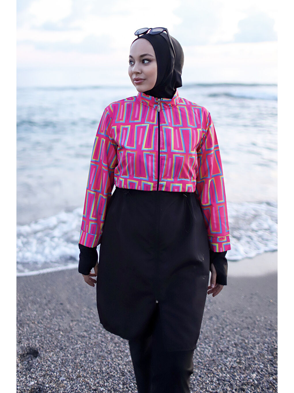 Siyah Tam Kapalı Tesettür Mayo Hale R2504-5