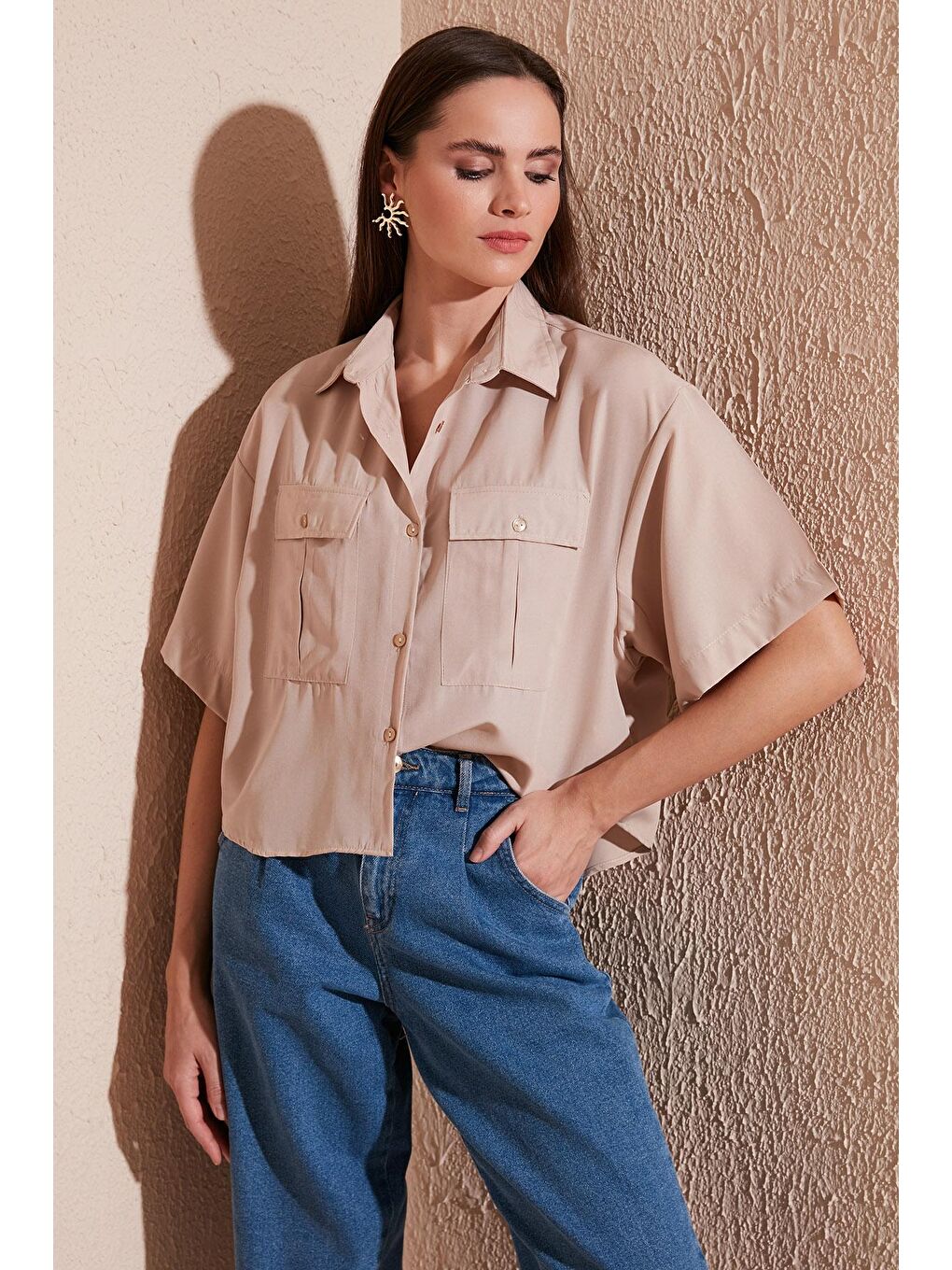 Gri Pamuklu Oversize Çift Cepli Kısa Kol Gömlek 6234786-1