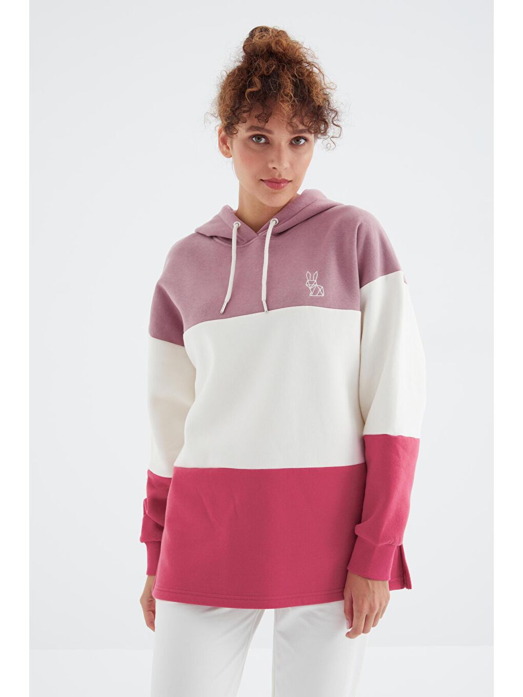 Pembe Gül Kurusu Renk Bloklu Nakışlı Kapüşonlu Oversize Kadın Sweatshirt - 97247