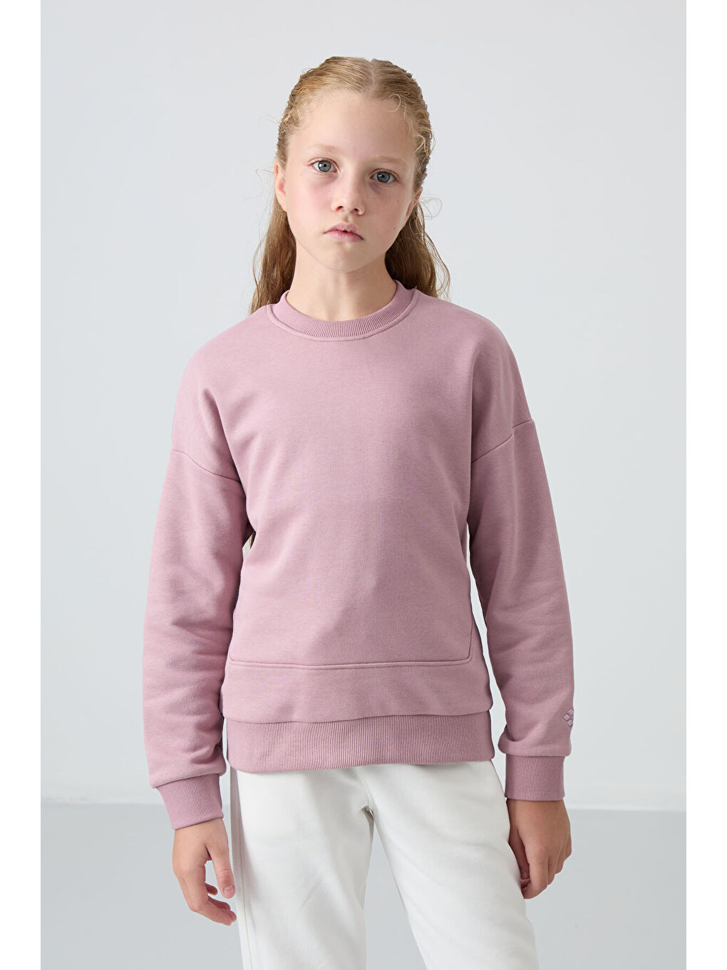 Pembe Gül Kurusu Pamuklu İçi Tüylü Yumuşak Dokulu Oversize Nakışlı Kız Çocuk Sweatshirt - 75150-4