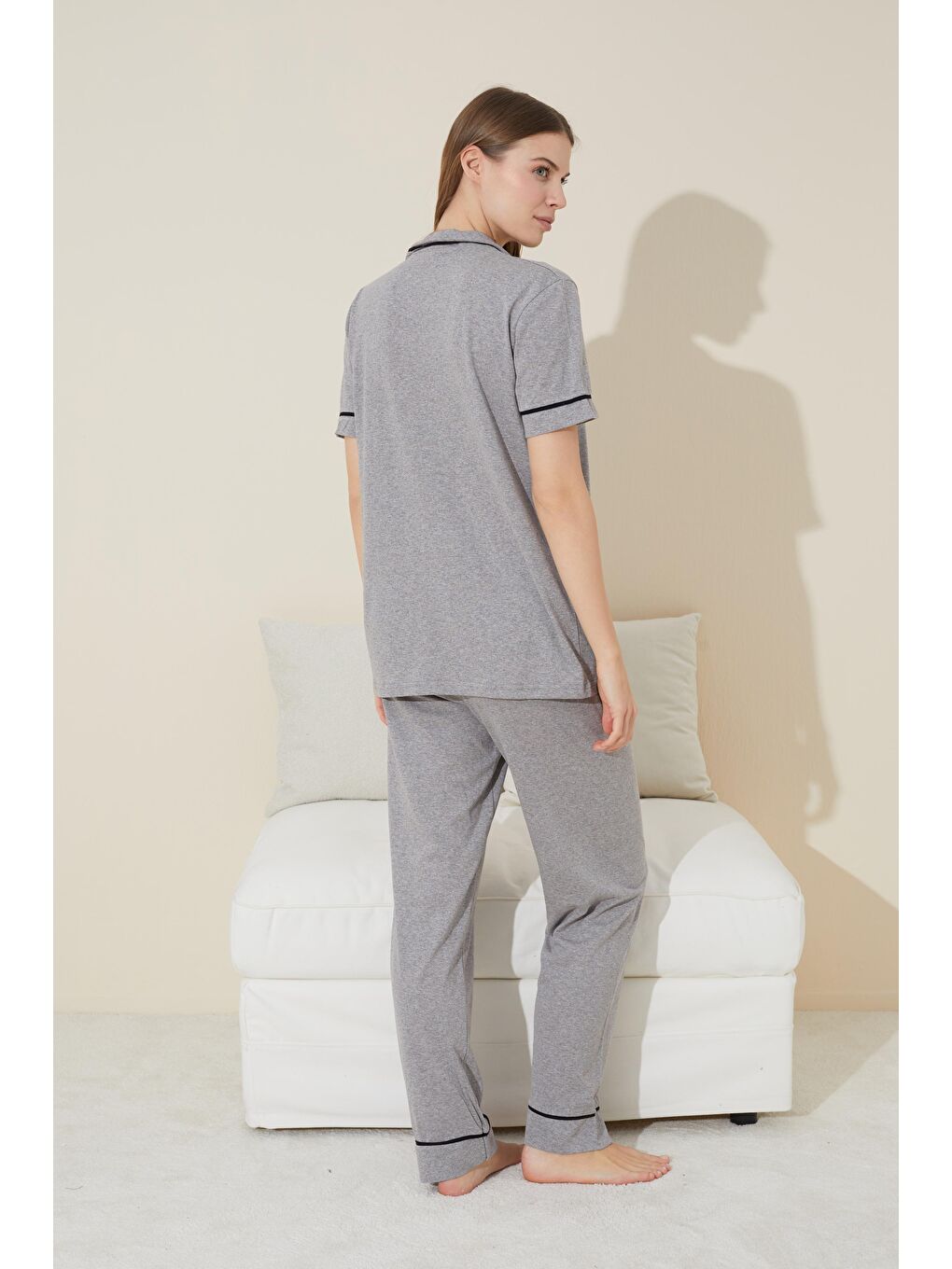 Gri Siyah Kısa Kollu Pamuklu Düğmeli Biyeli Pijama Takım-2