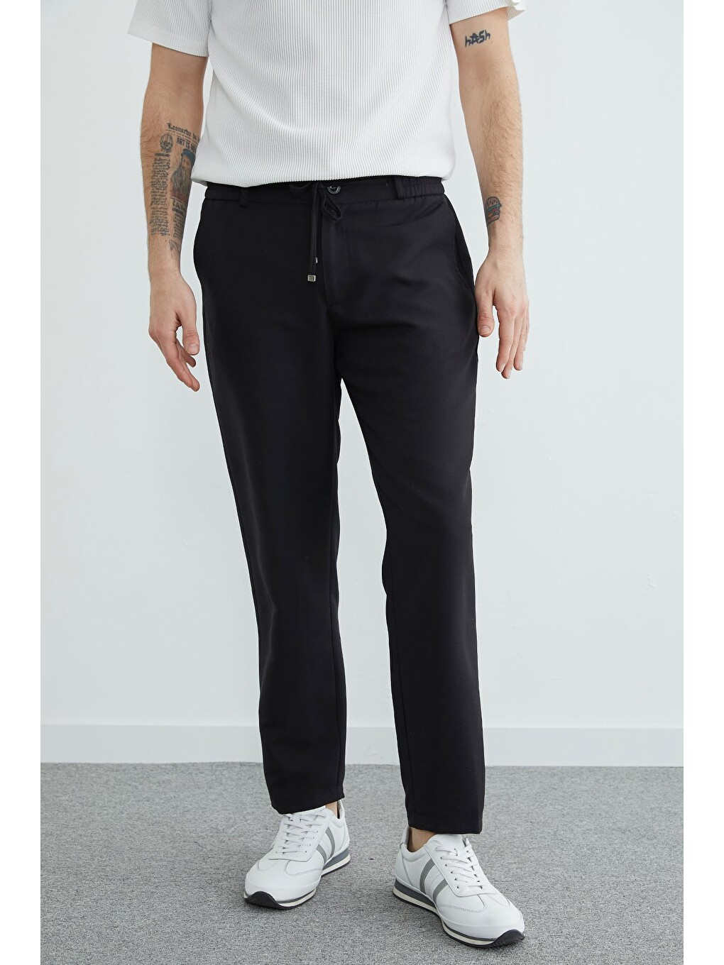 Siyah Beli Lastikli Cepli Jogger Pantolon-1