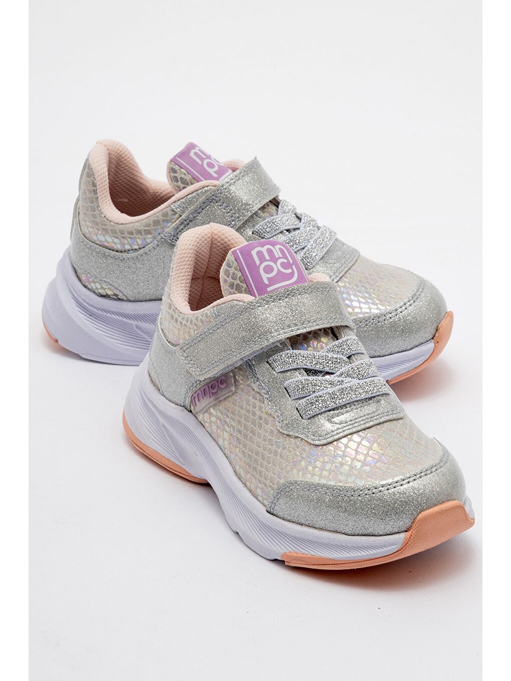 Gri Kız Çocuk Gümüş Spor Ayakkabı