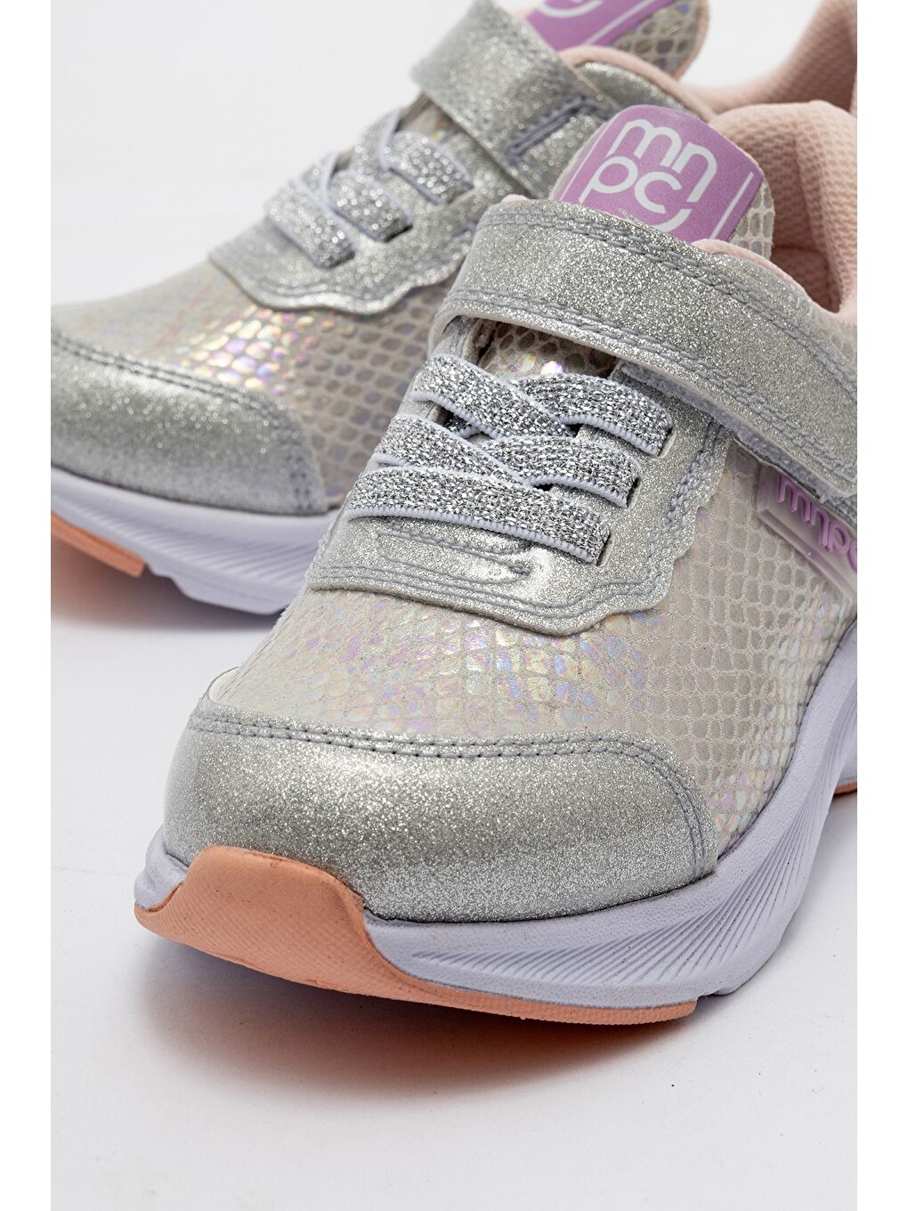 Gri Kız Çocuk Gümüş Spor Ayakkabı-1