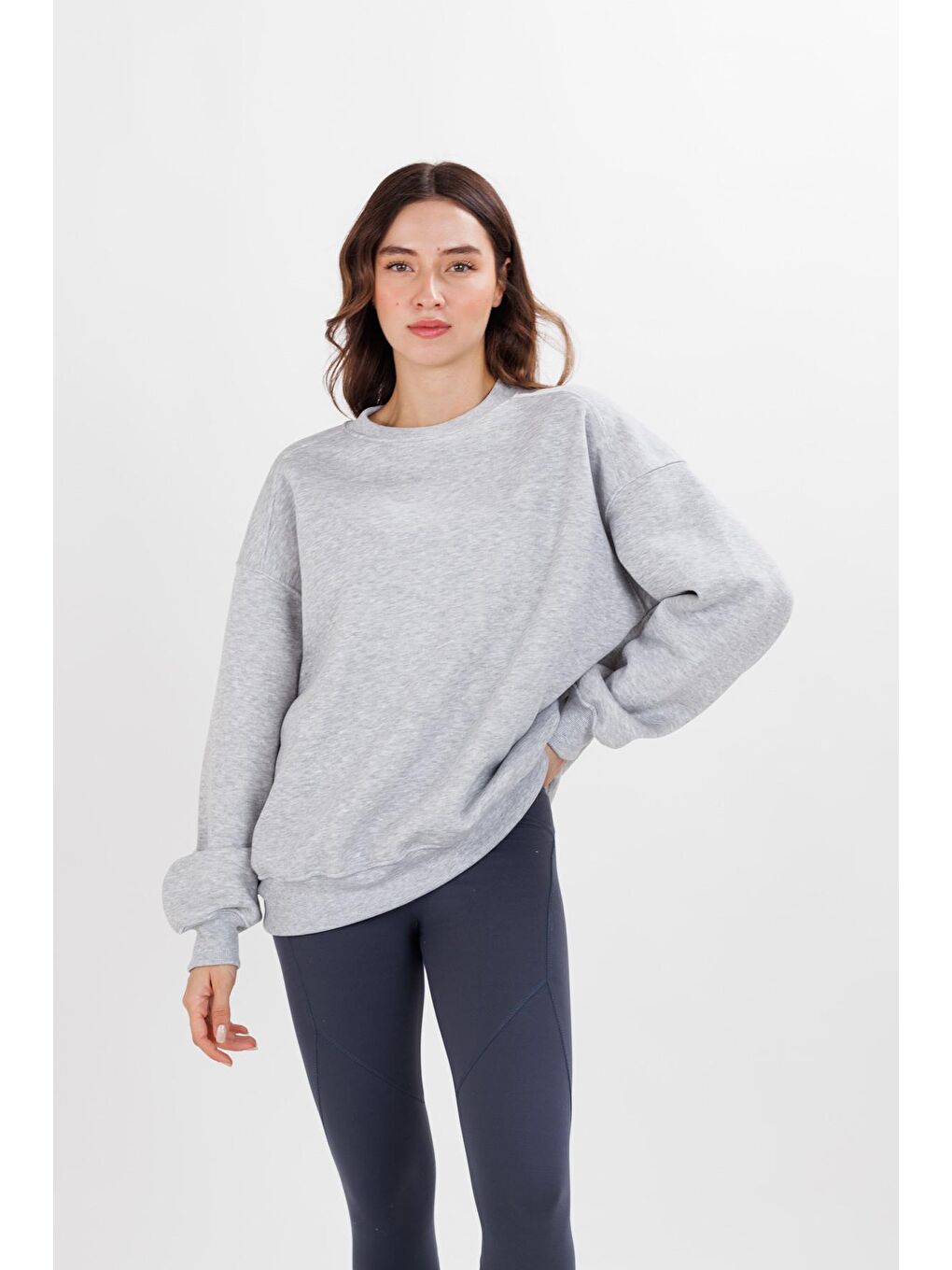 Kadın Gri Melanj Düşük Kol Parçalı Oversize Bisiklet Yaka Basic Sweat