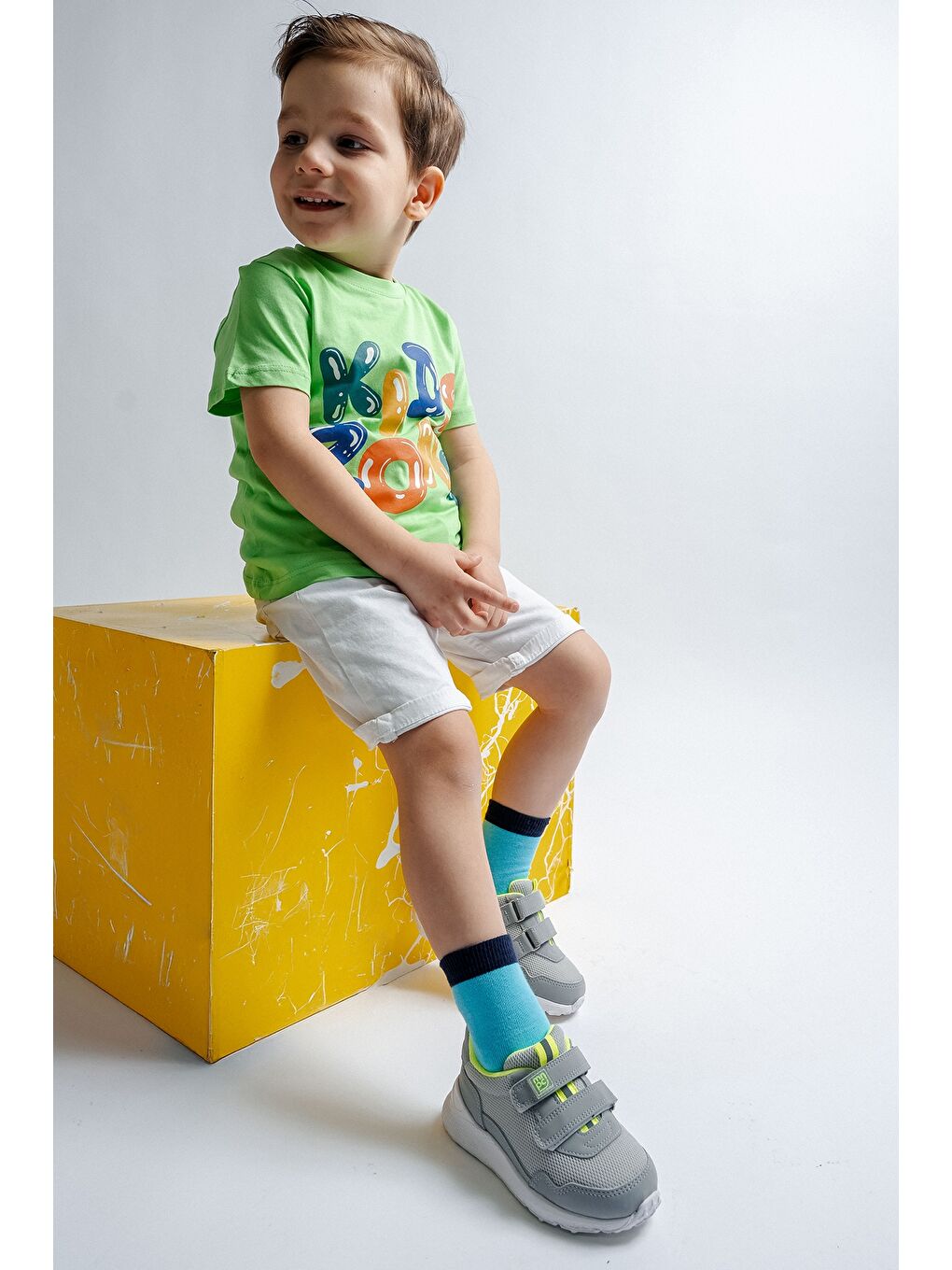 Erkek Çocuk Gri Spor Ayakkabı