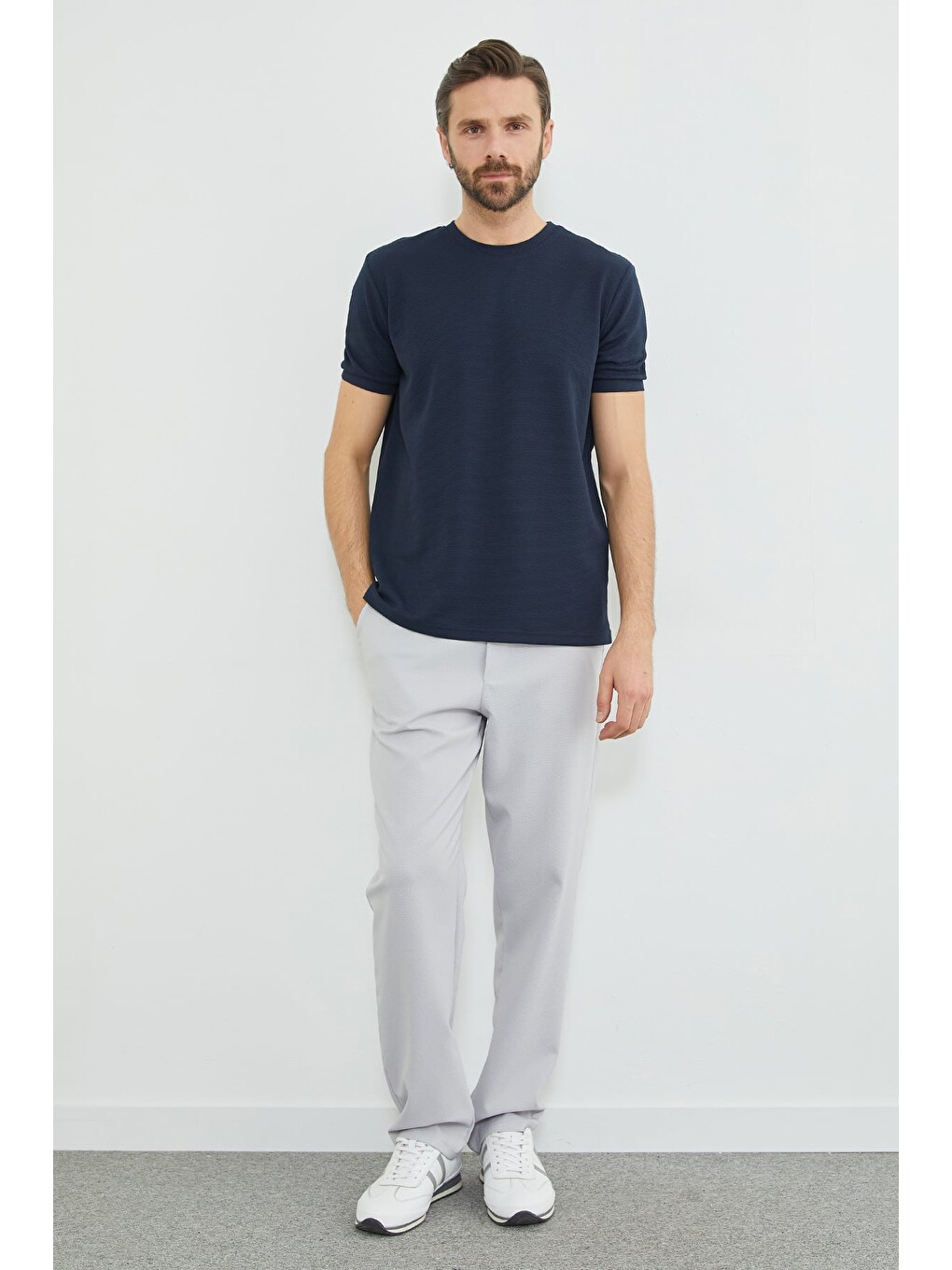 Gri Beli Lastikli Dokulu Jogger Pantolon-1