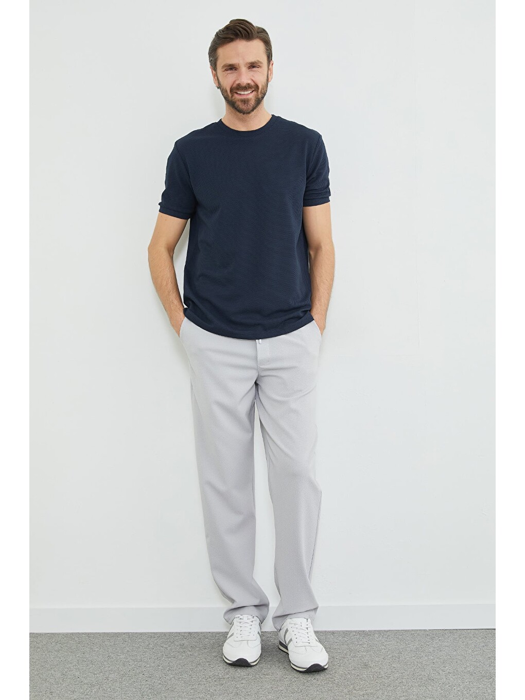 Gri Beli Lastikli Dokulu Jogger Pantolon-2