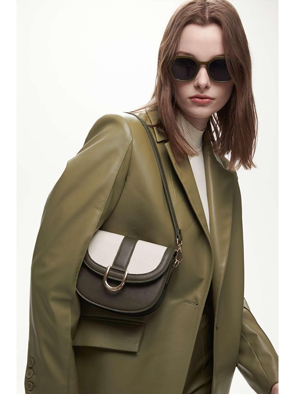 Kanvas Detaylı Tokalı Çanta Haki-1