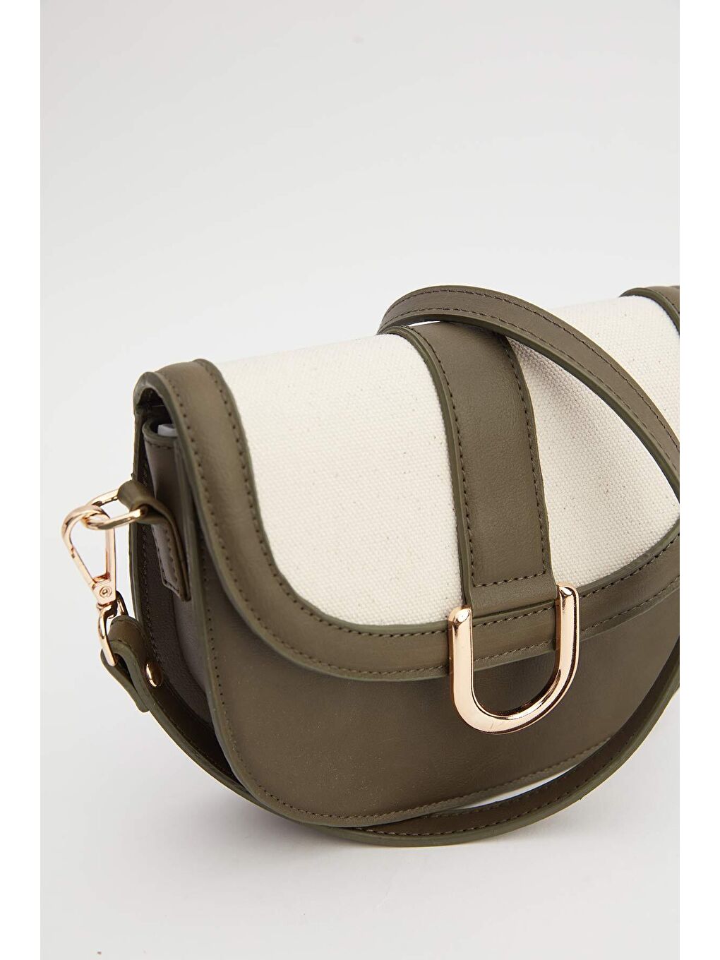 Kanvas Detaylı Tokalı Çanta Haki-3