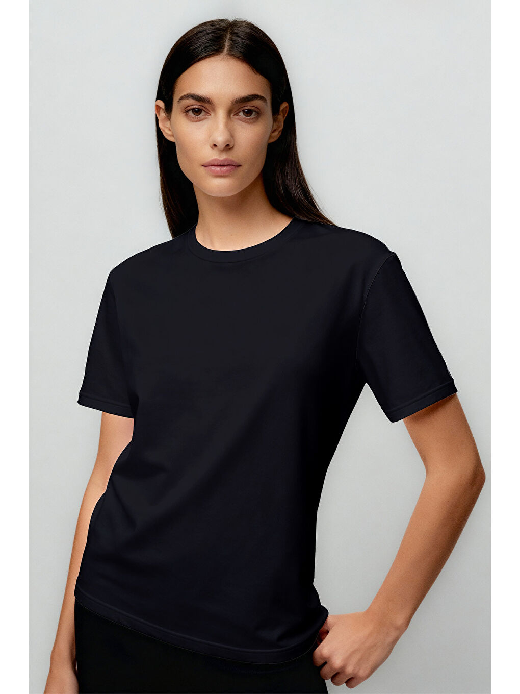 Standart Fit Basic O Yaka 3lü Paket Siyah-Beyaz-Lacivert Kadın T-Shirt - 97311-3