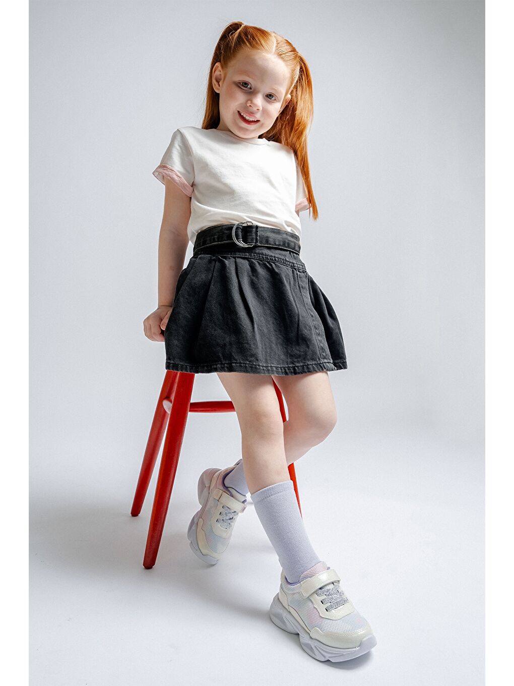 Kız Çocuk Beyaz Işıklı Spor Ayakkabı