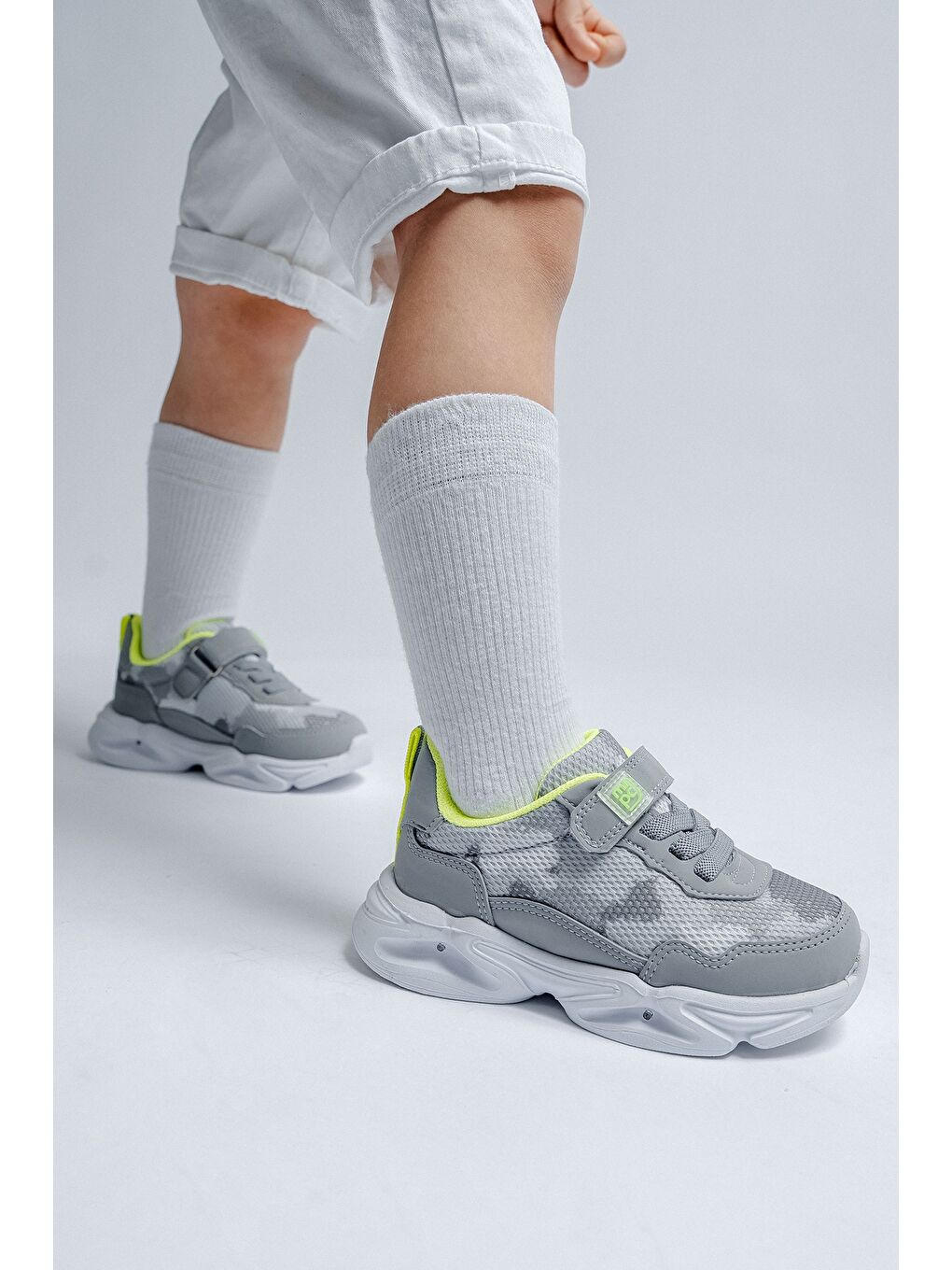 Erkek Çocuk Gri Işıklı Spor Ayakkabı-3