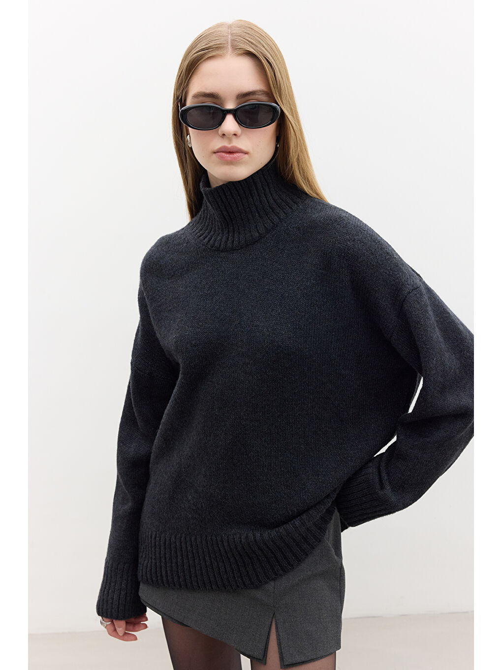 Karışık Oversize Yumuşak Kazak Kömür