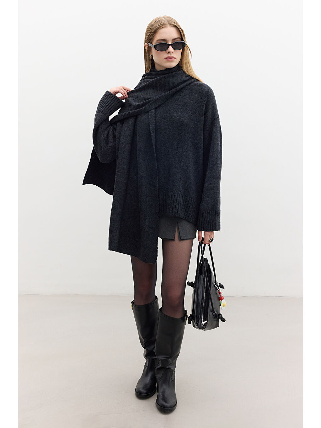 Karışık Oversize Yumuşak Kazak Kömür-2